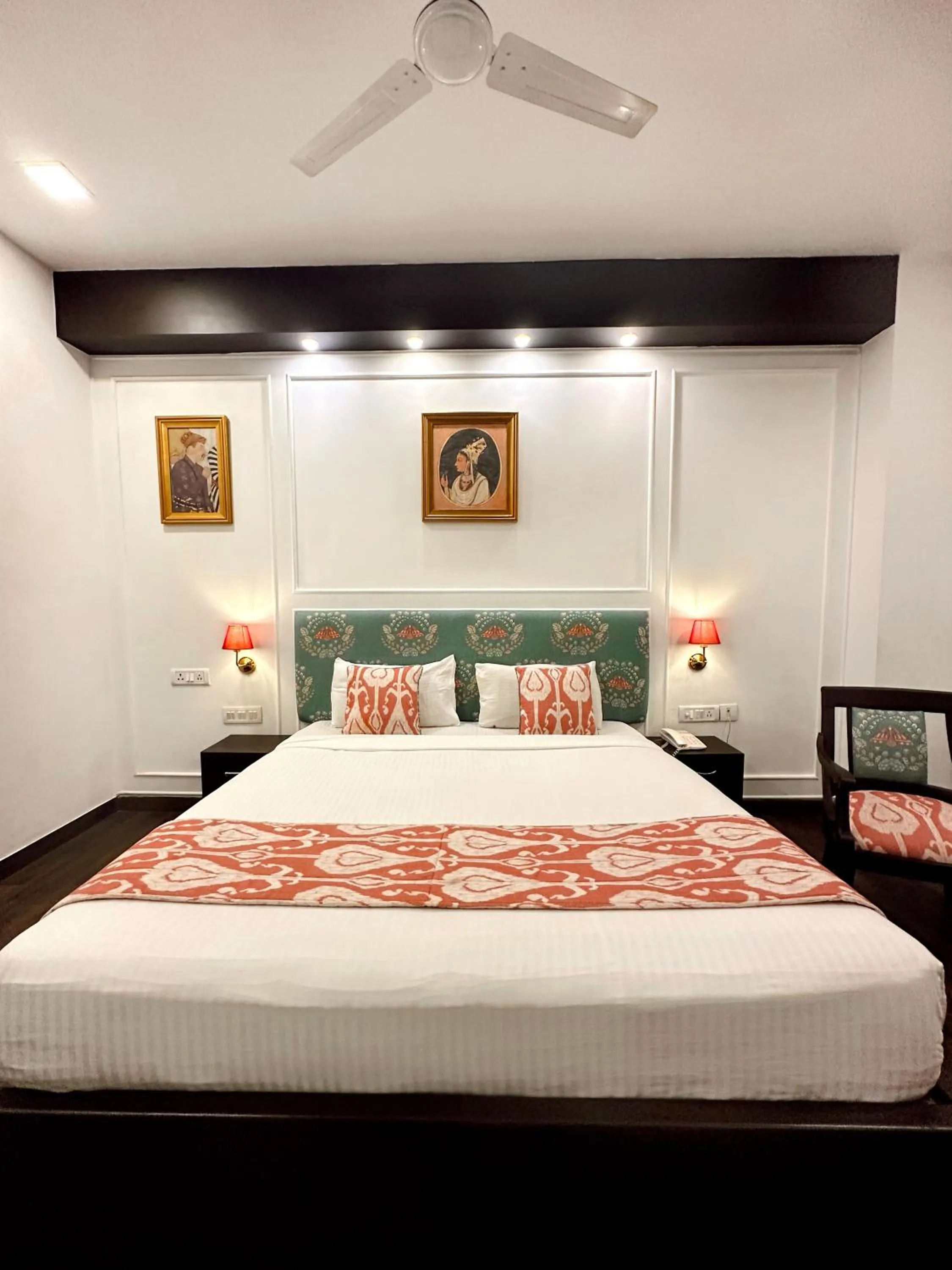 Bed in Hotel Atulyaa Taj