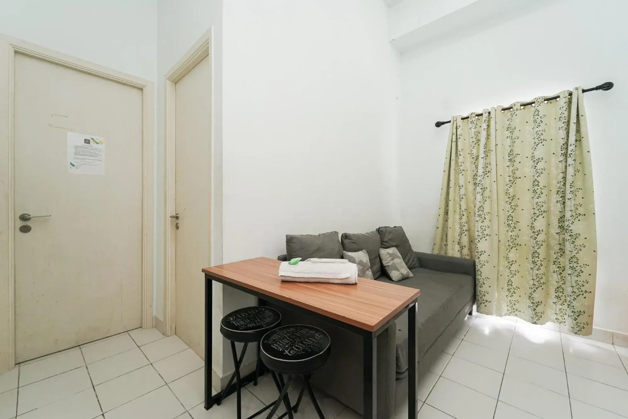 Two-Bedroom Apartment in RedLiving Apartemen Patra Land Urbano - Happy Rooms Tower Mid-West with Netflix Two-Bedroom Apartment in RedLiving Apartemen Patra Land Urbano - Happy Rooms Tower Mid-West with Netflix