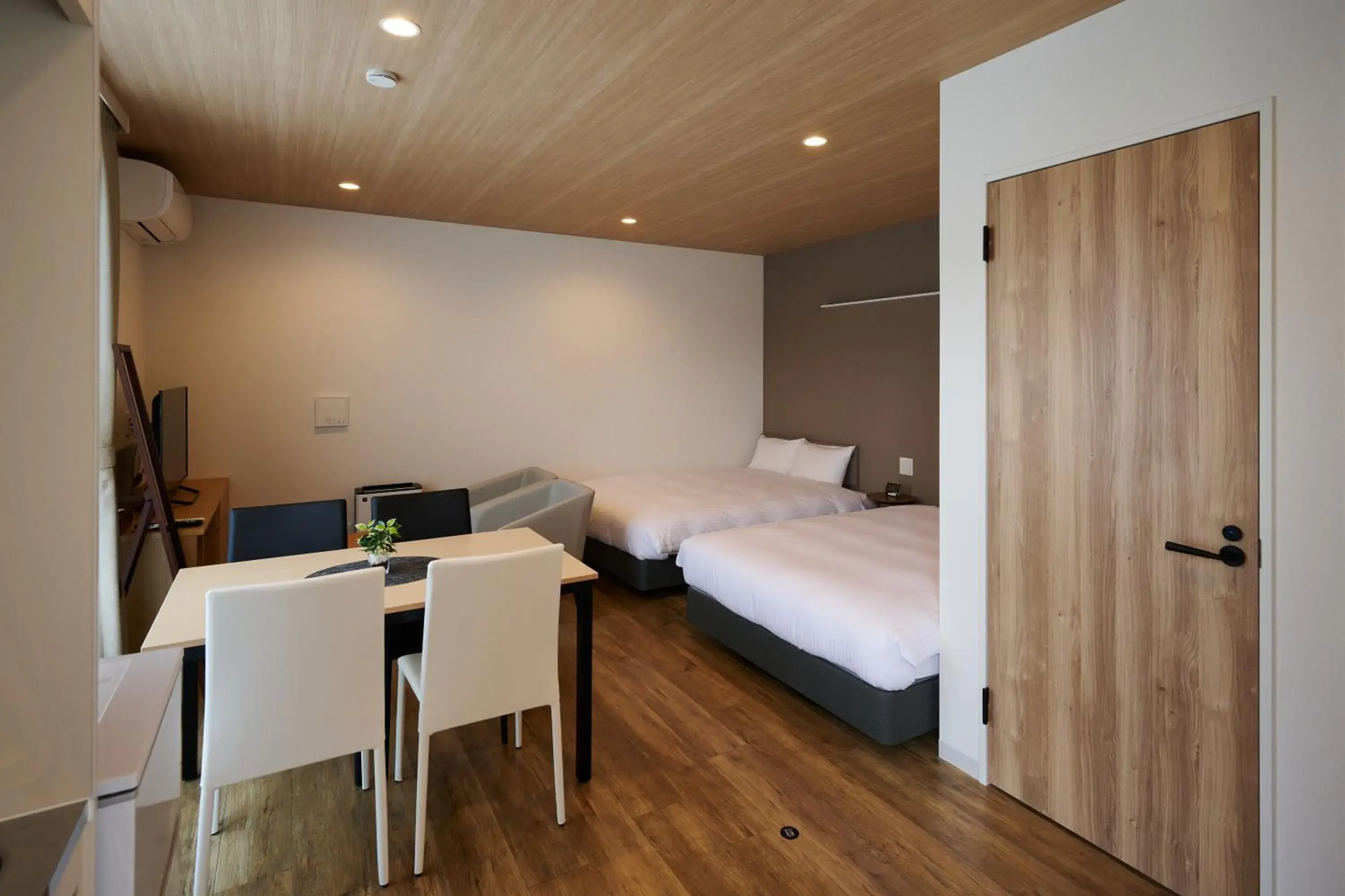 Photo of the whole room, Bed in HOTEL R9 The Yard Kaizu Photo of the whole room, Bed in HOTEL R9 The Yard Kaizu