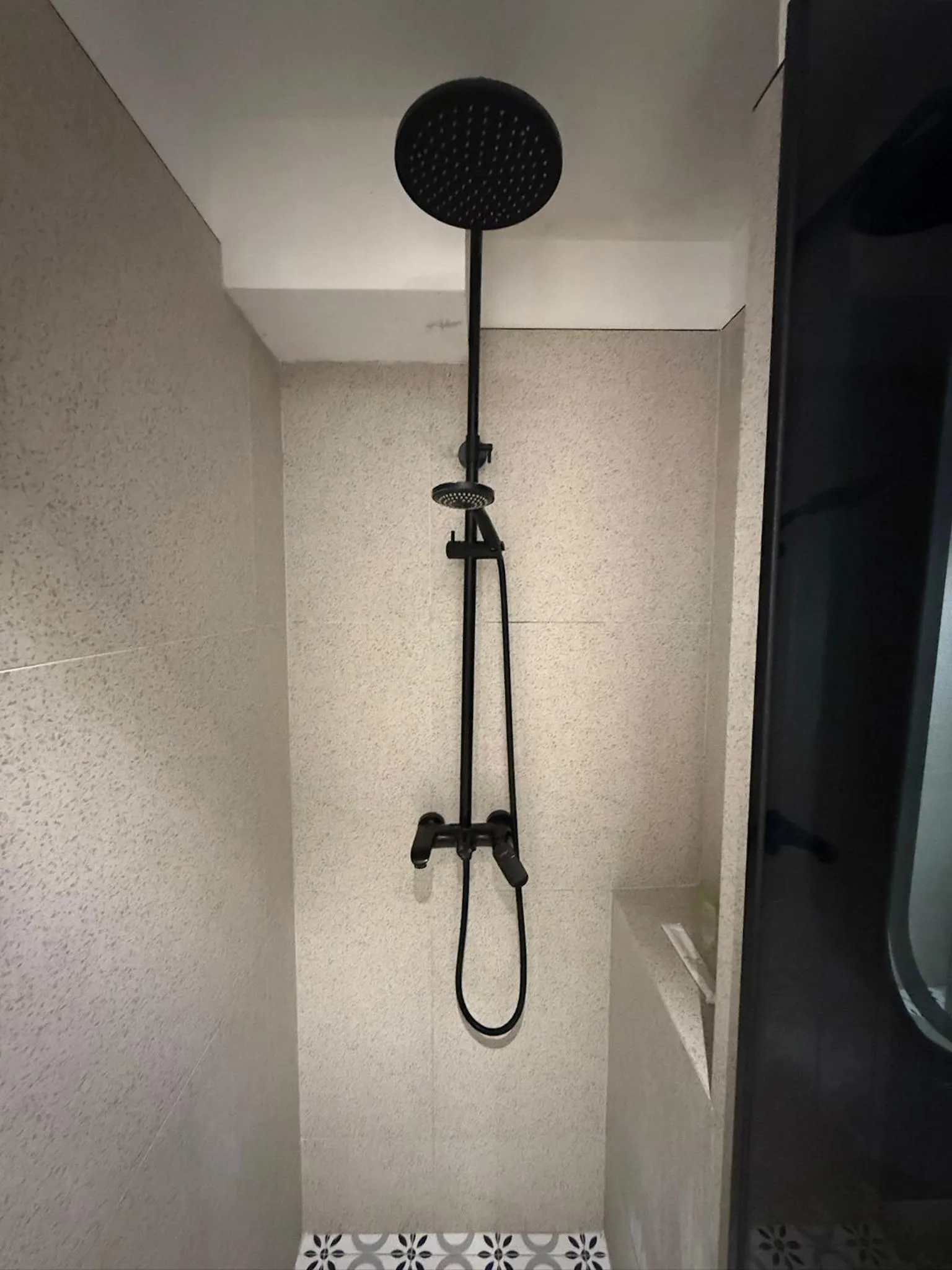 Shower in ISA Hotel Amber Road