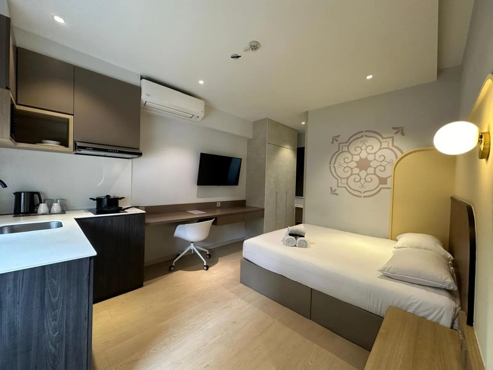 Bed in ISA Hotel Amber Road