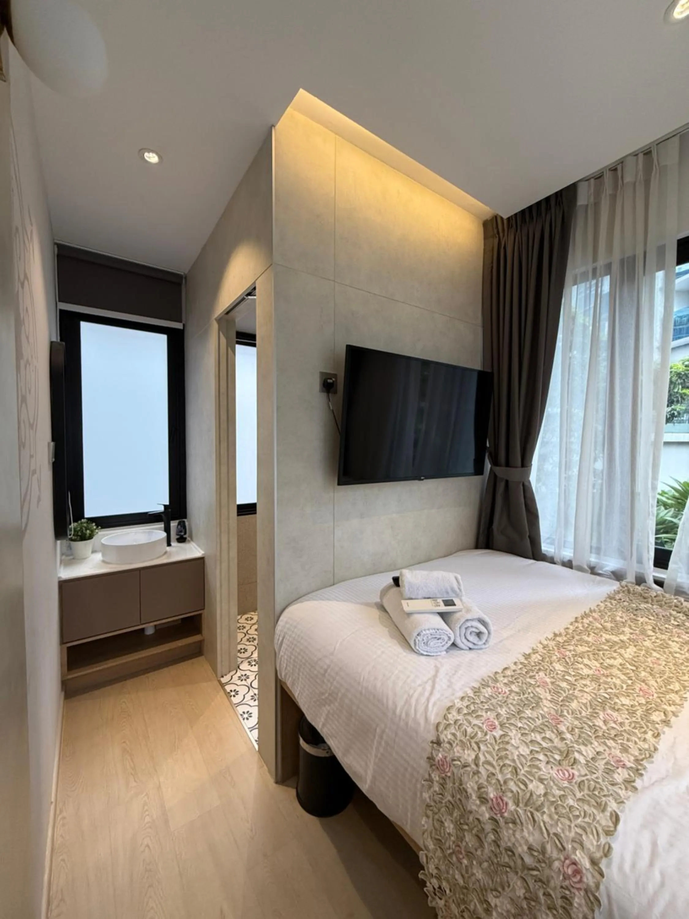 Bed in ISA Hotel Amber Road