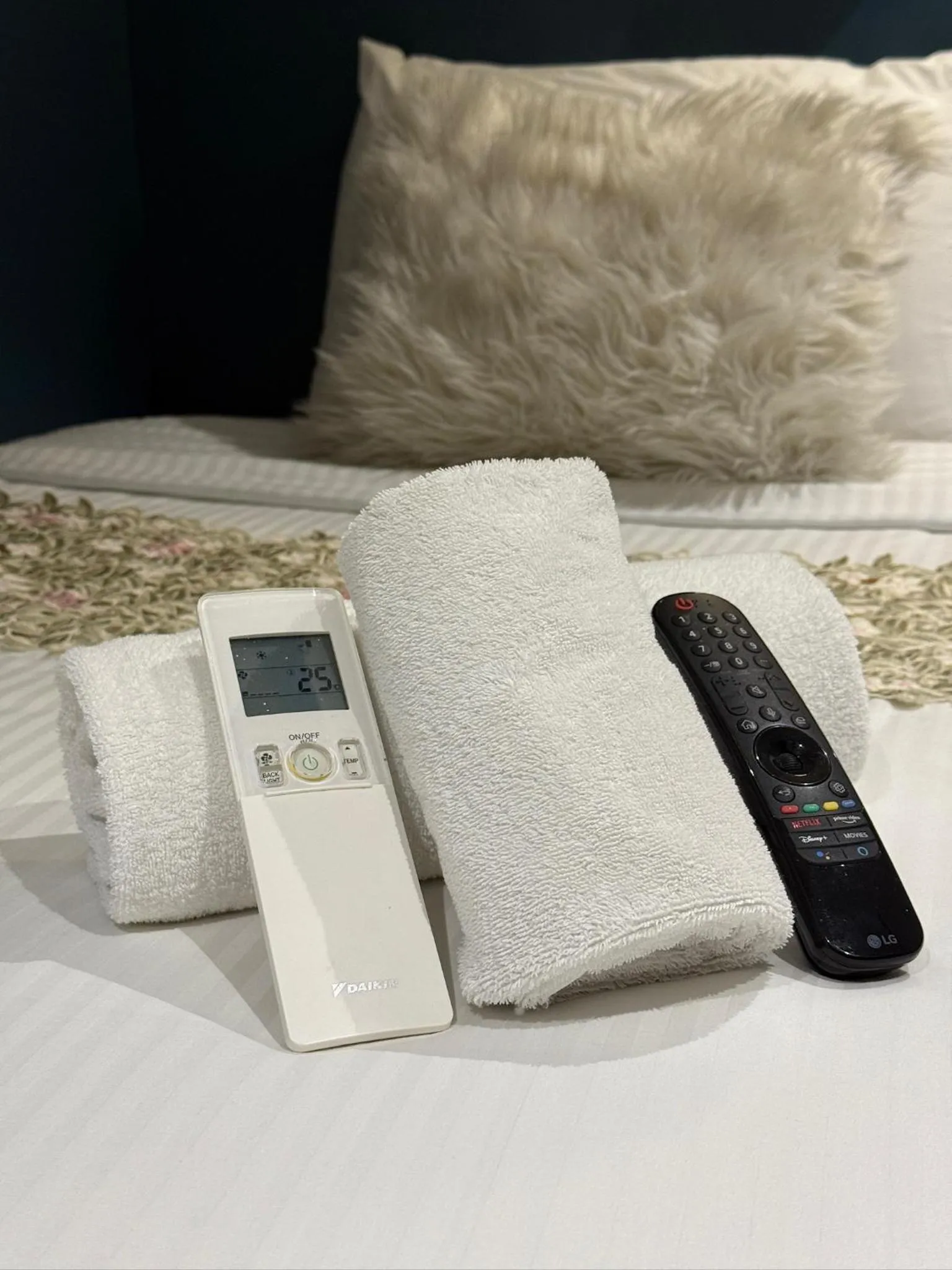 Bed in ISA Hotel Amber Road