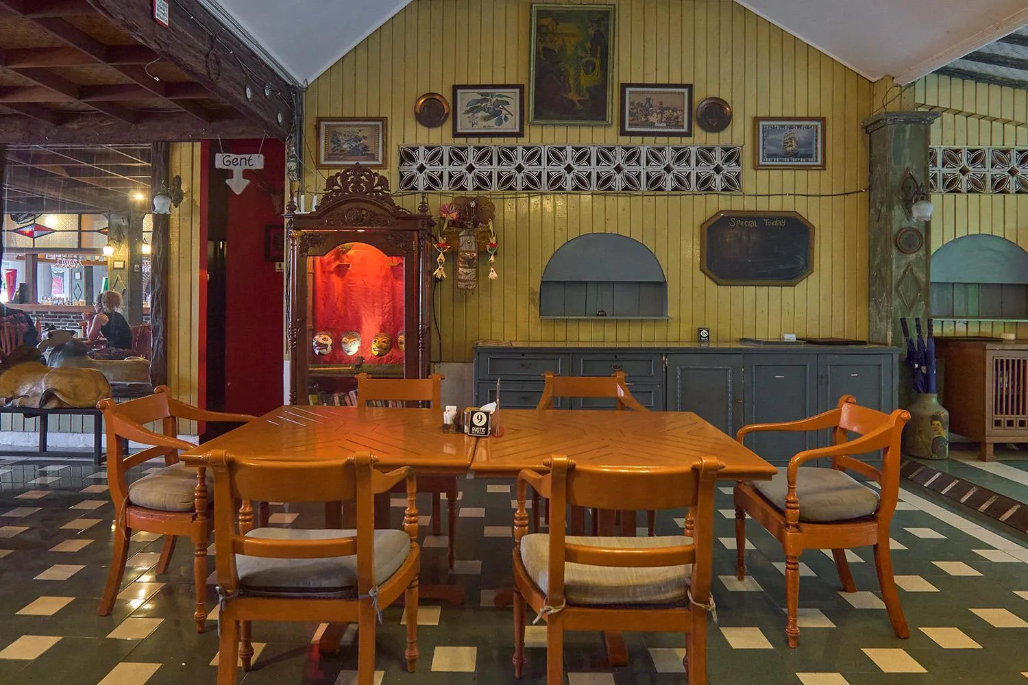 Restaurant/places to eat in Attara Heritage Senggigi