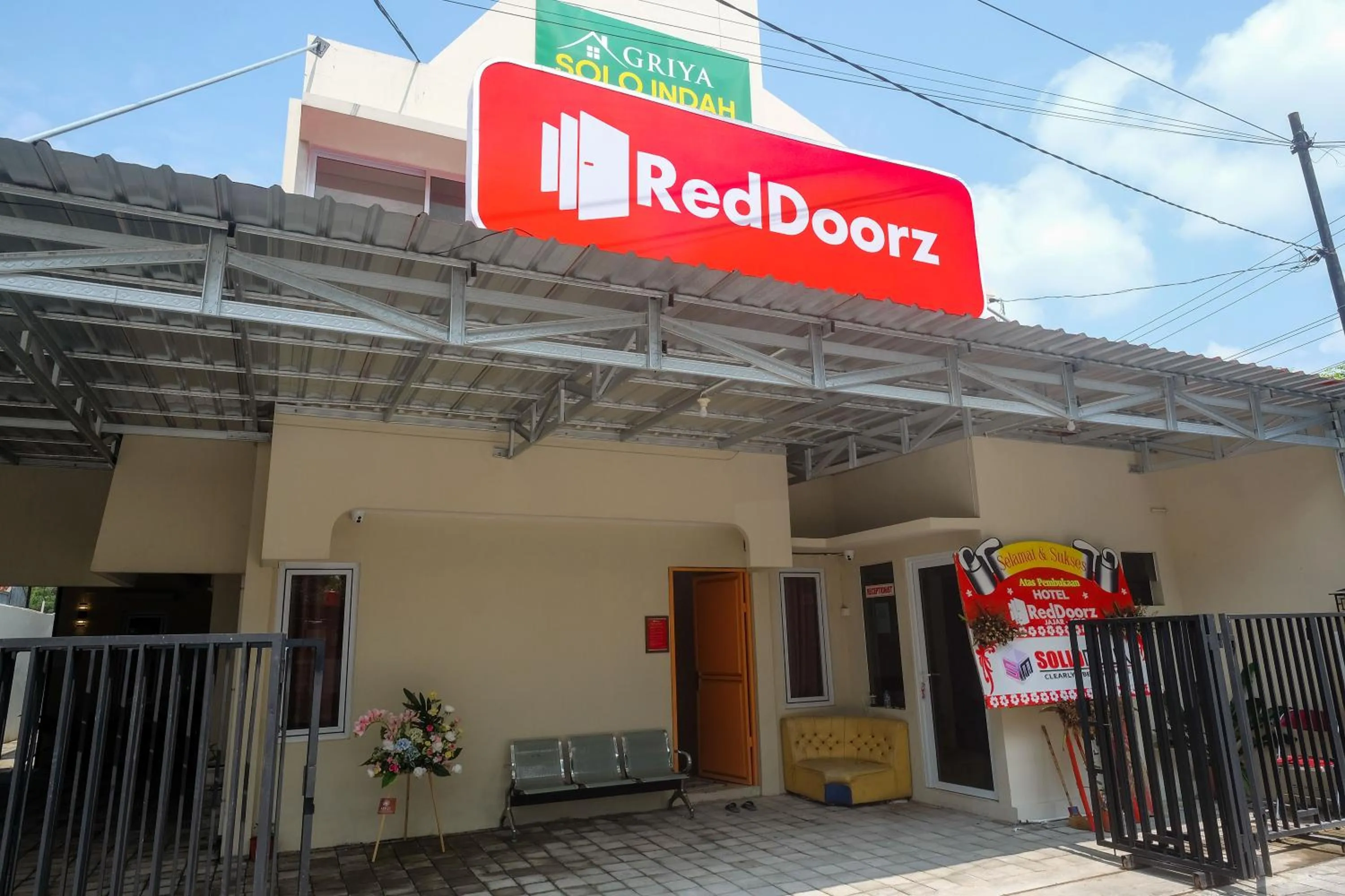 Property logo or sign in RedDoorz Plus near RS JIH Solo