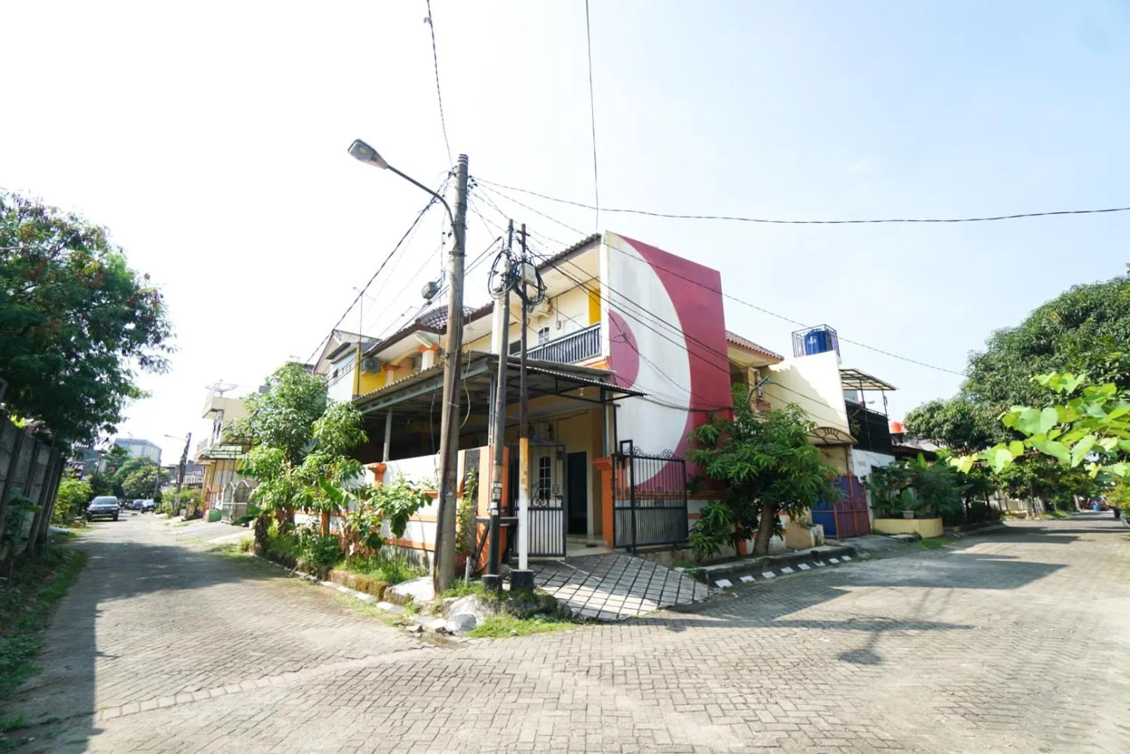 Mahkota Sivali near Soekarno Hatta Airport Mitra RedDoorz
