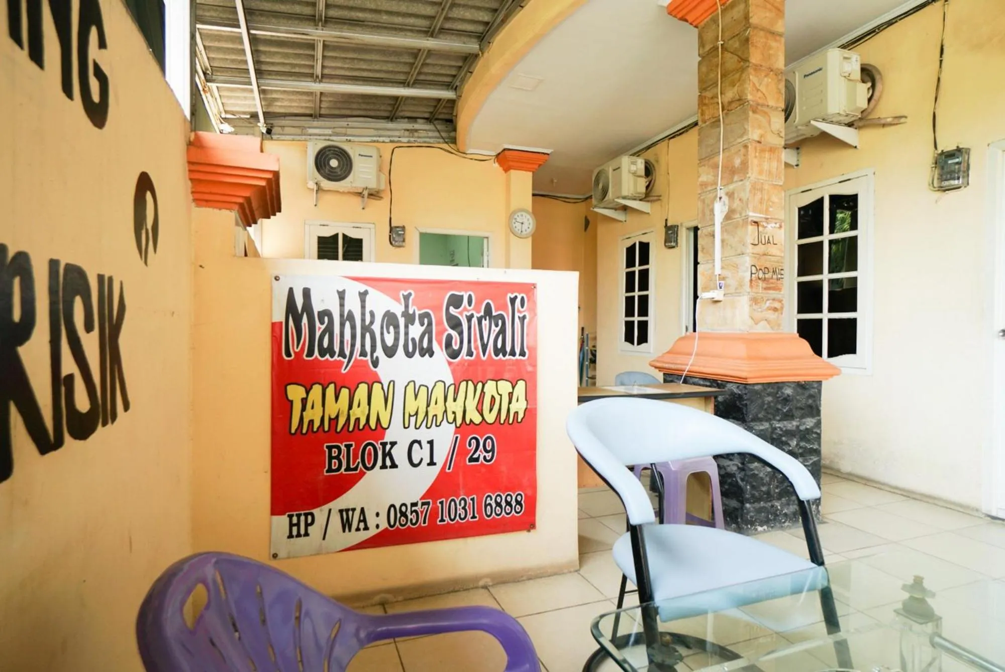 Property building in Mahkota Sivali near Soekarno Hatta Airport Mitra RedDoorz