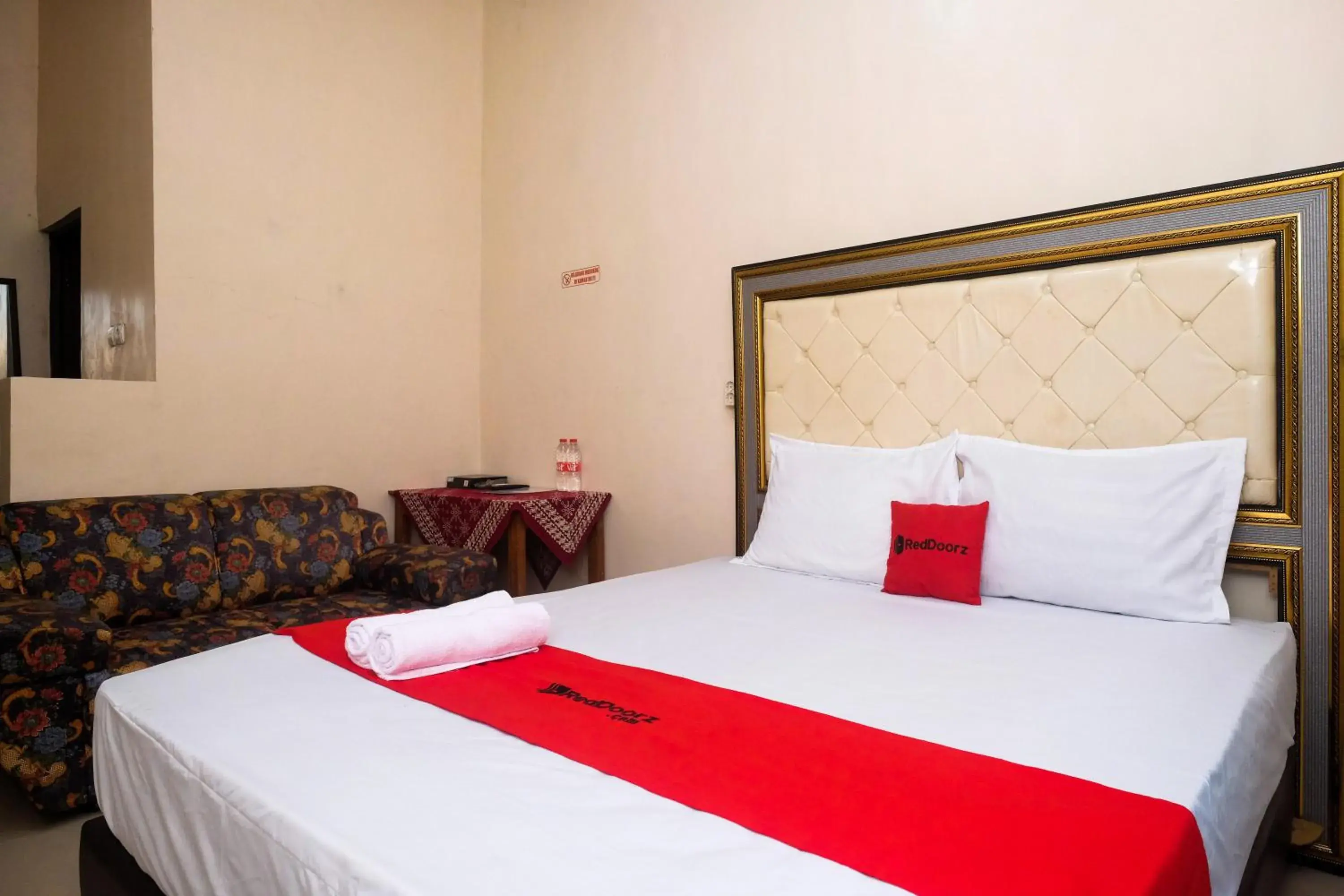 Bedroom, Bed in RedDoorz Syariah near Exit Toll Palur Bedroom, Bed in RedDoorz Syariah near Exit Toll Palur