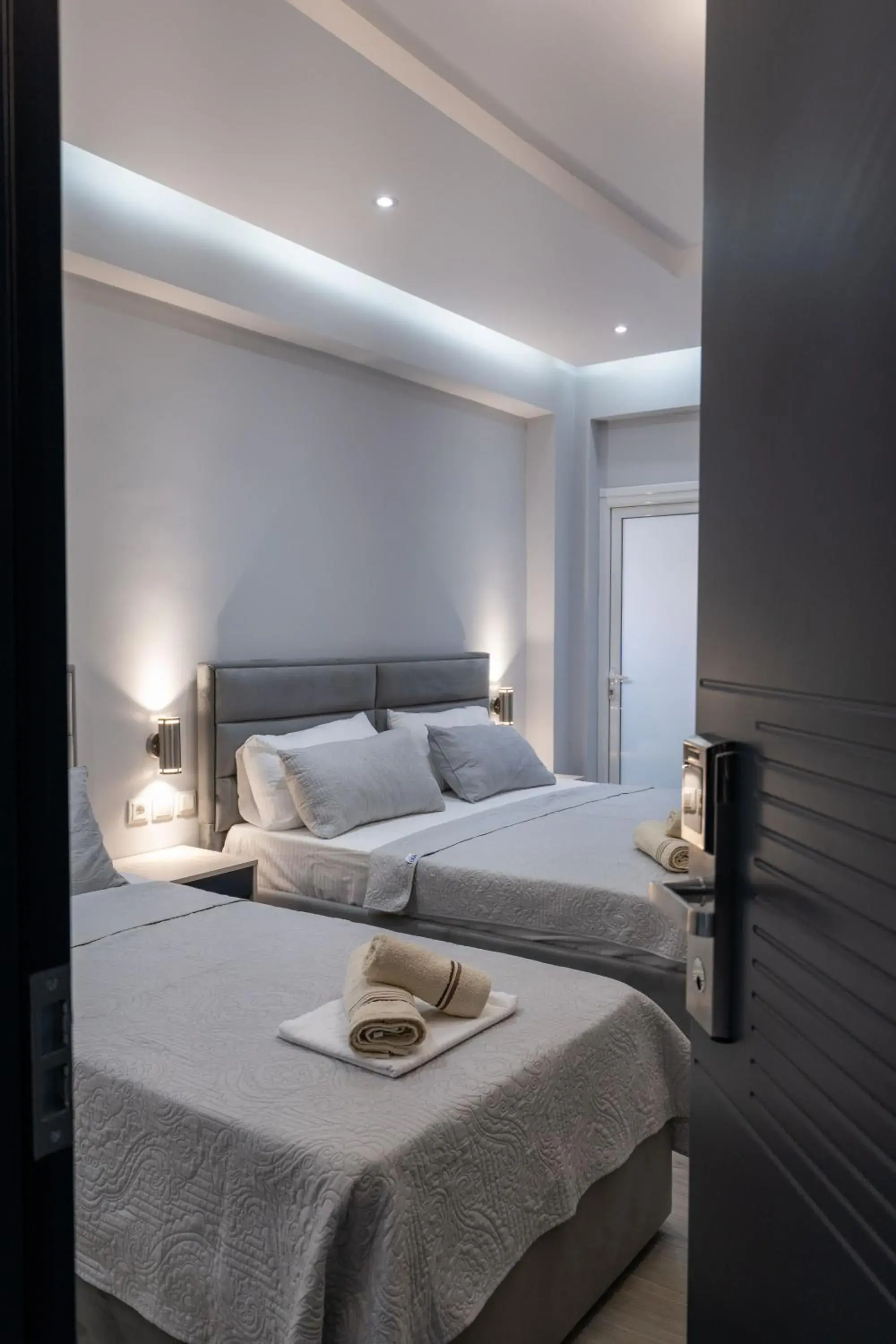 Standard Triple Room with Sea View in Hotel Porti Standard Triple Room with Sea View in Hotel Porti