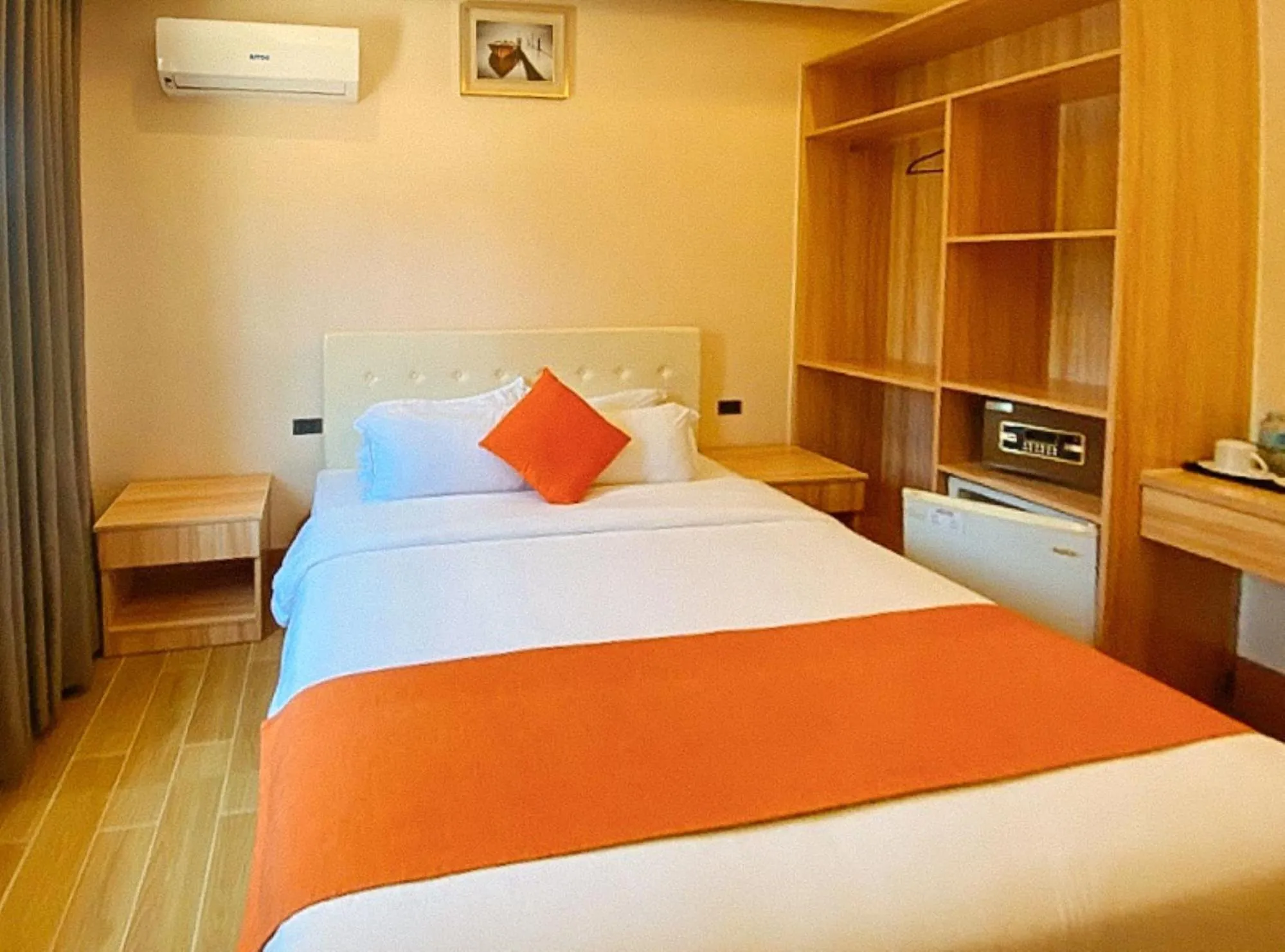 TV and multimedia, Bed in RedDoorz Premium at Ocean Heaven Resort Cebu