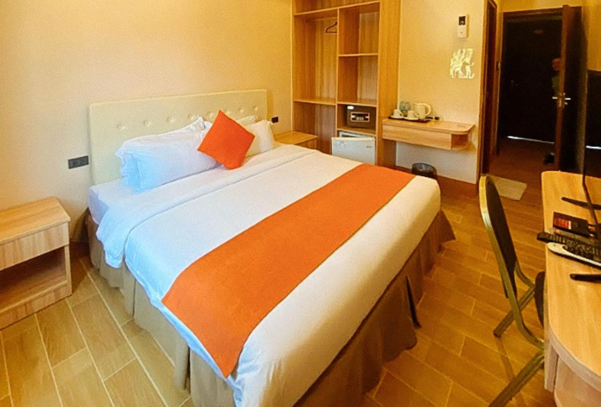 Bed in RedDoorz Premium at Ocean Heaven Resort Cebu