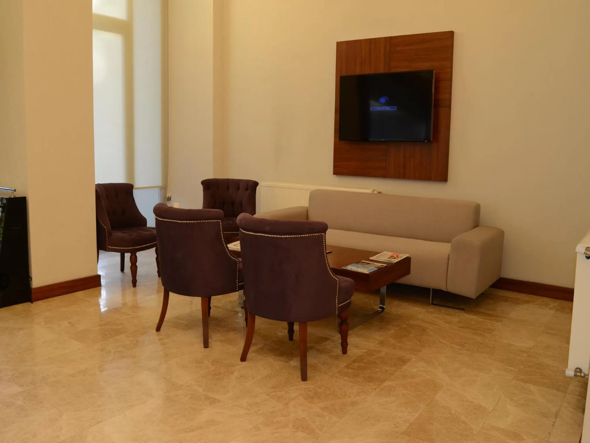 Lobby or reception in Norton Hotel