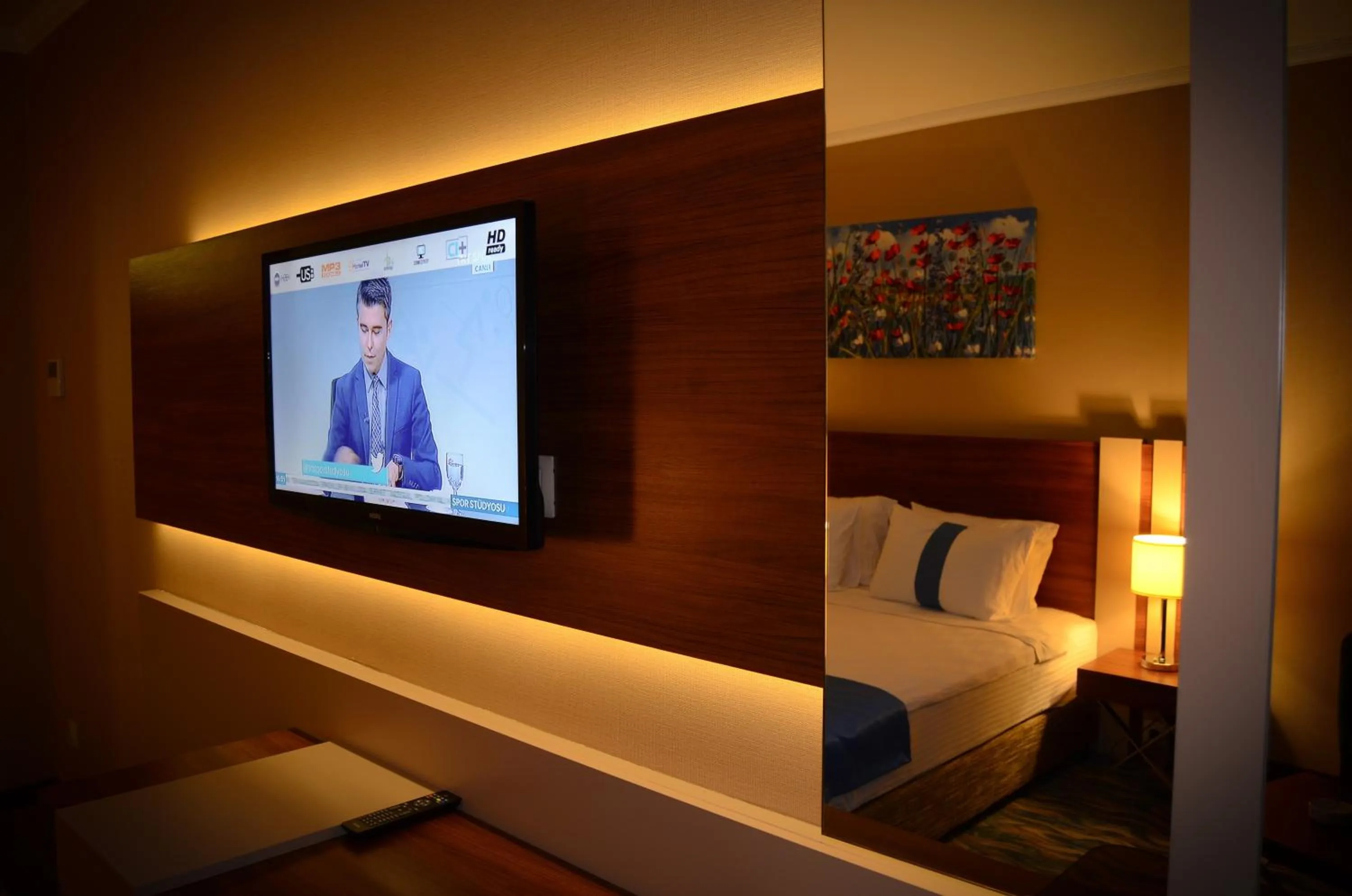 TV and multimedia, Bed in Norton Hotel