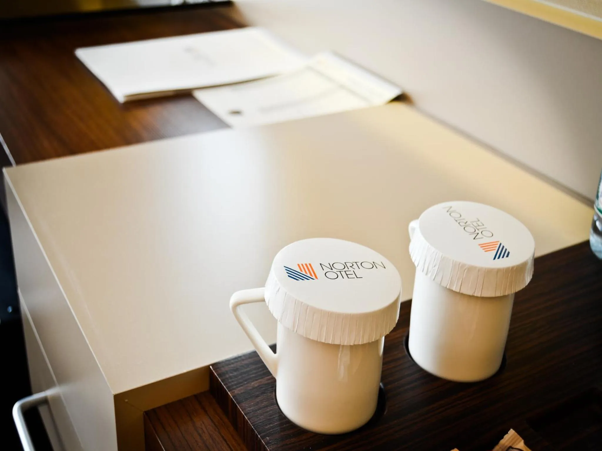 Coffee/tea facilities in Norton Hotel