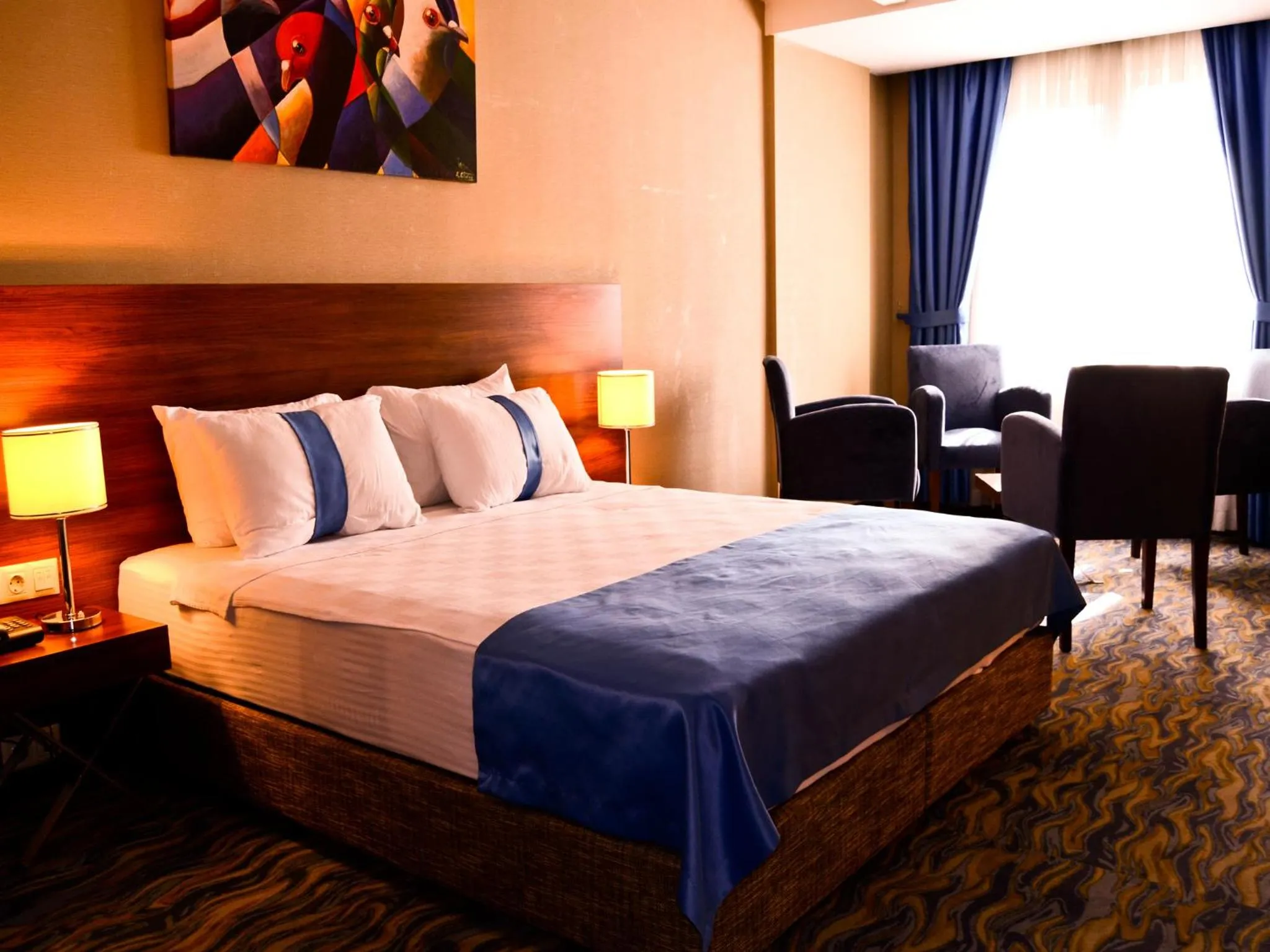 Photo of the whole room, Bed in Norton Hotel