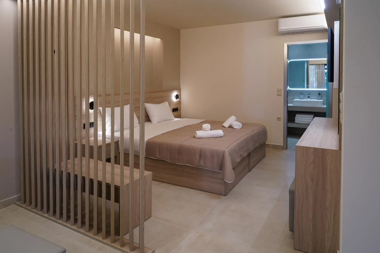 Nepheli Apartments and Studios