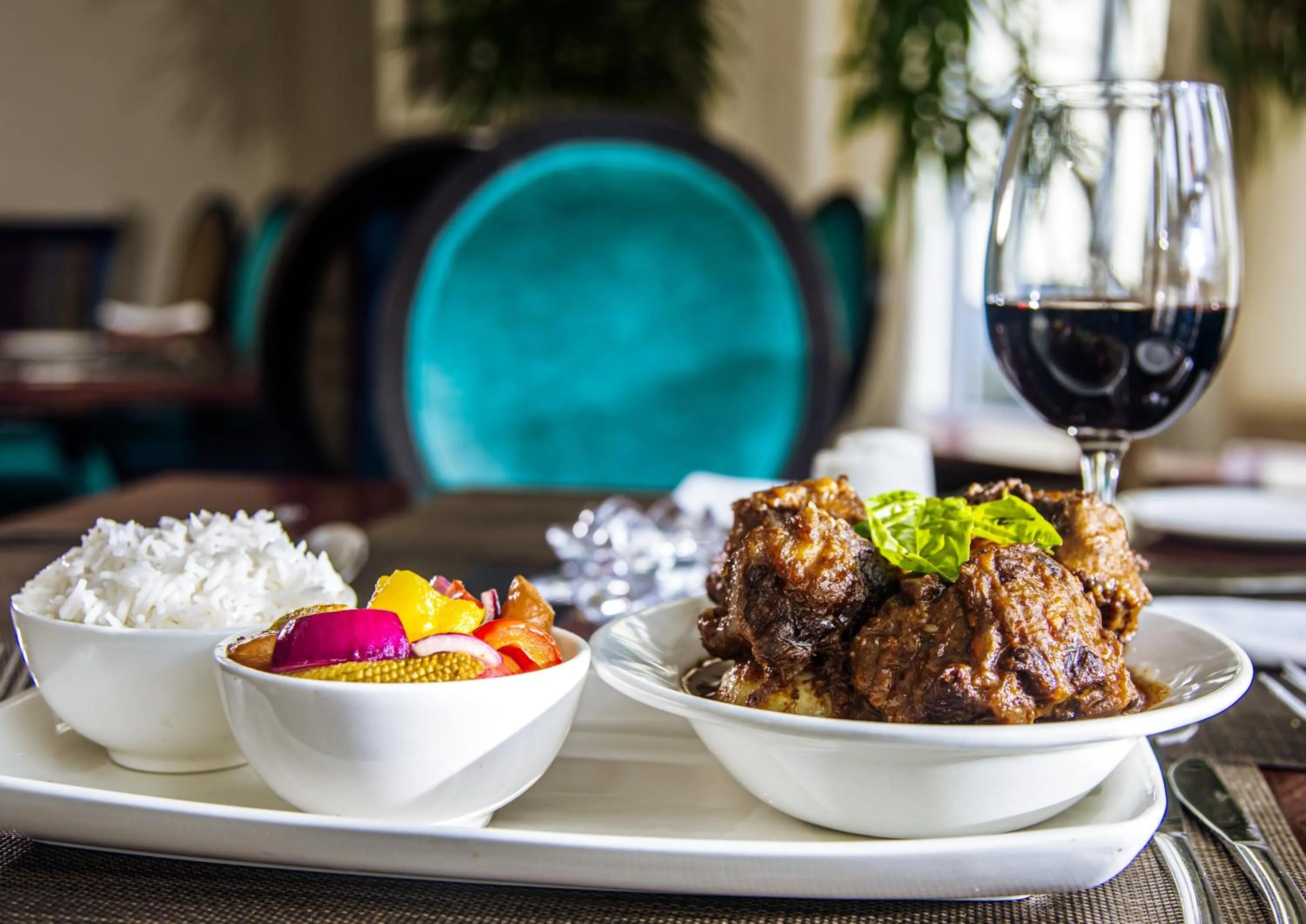 Restaurant/places to eat in Hemingways Hotel