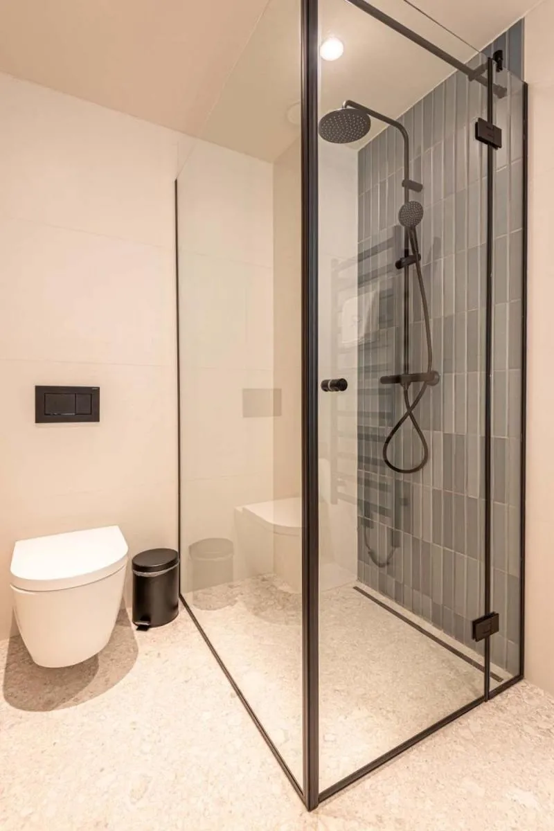Shower in REED Boutique HOTEL & BISTRO