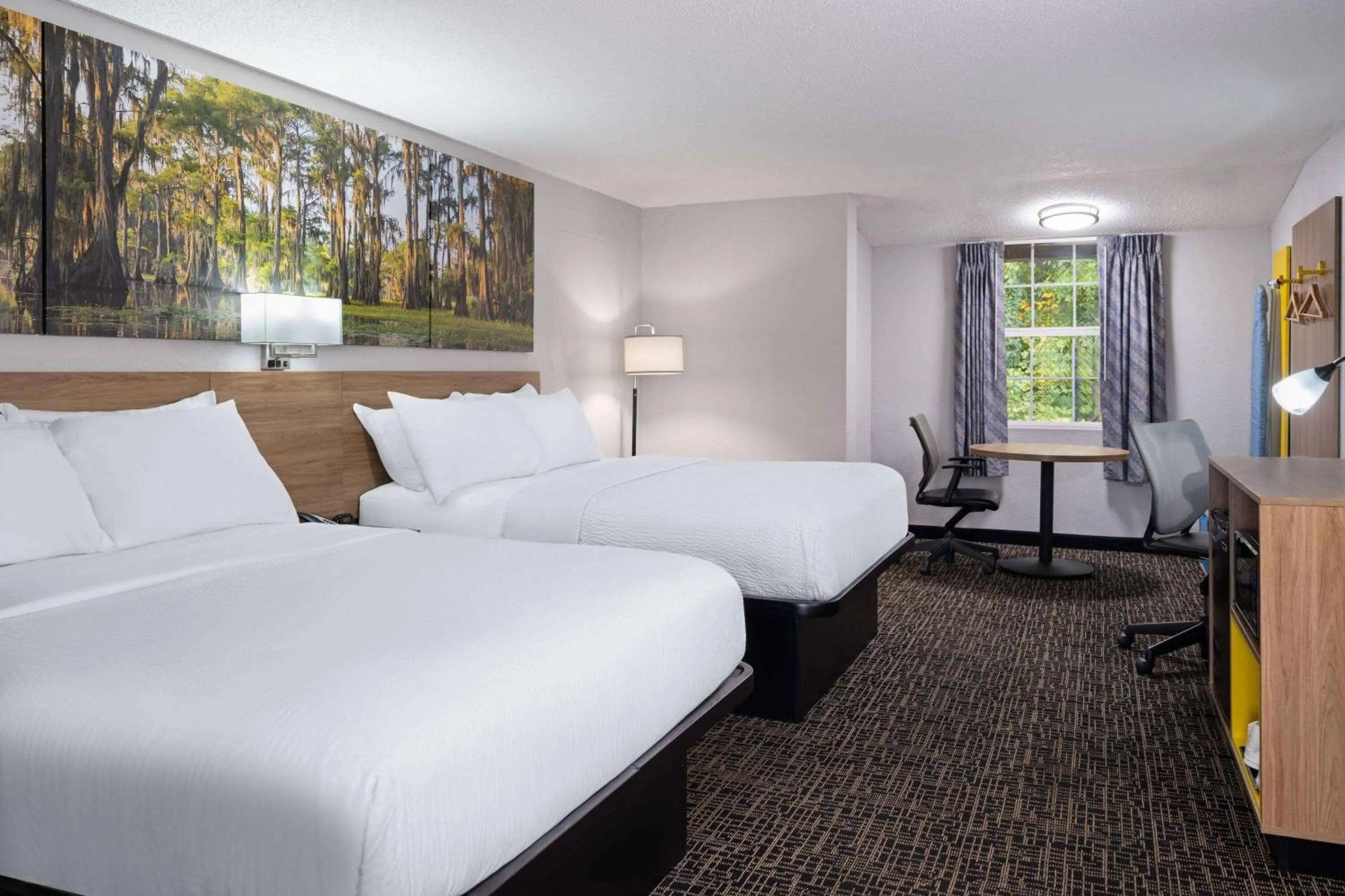 Photo of the whole room, Bed in Days Inn by Wyndham Salisbury, NC
