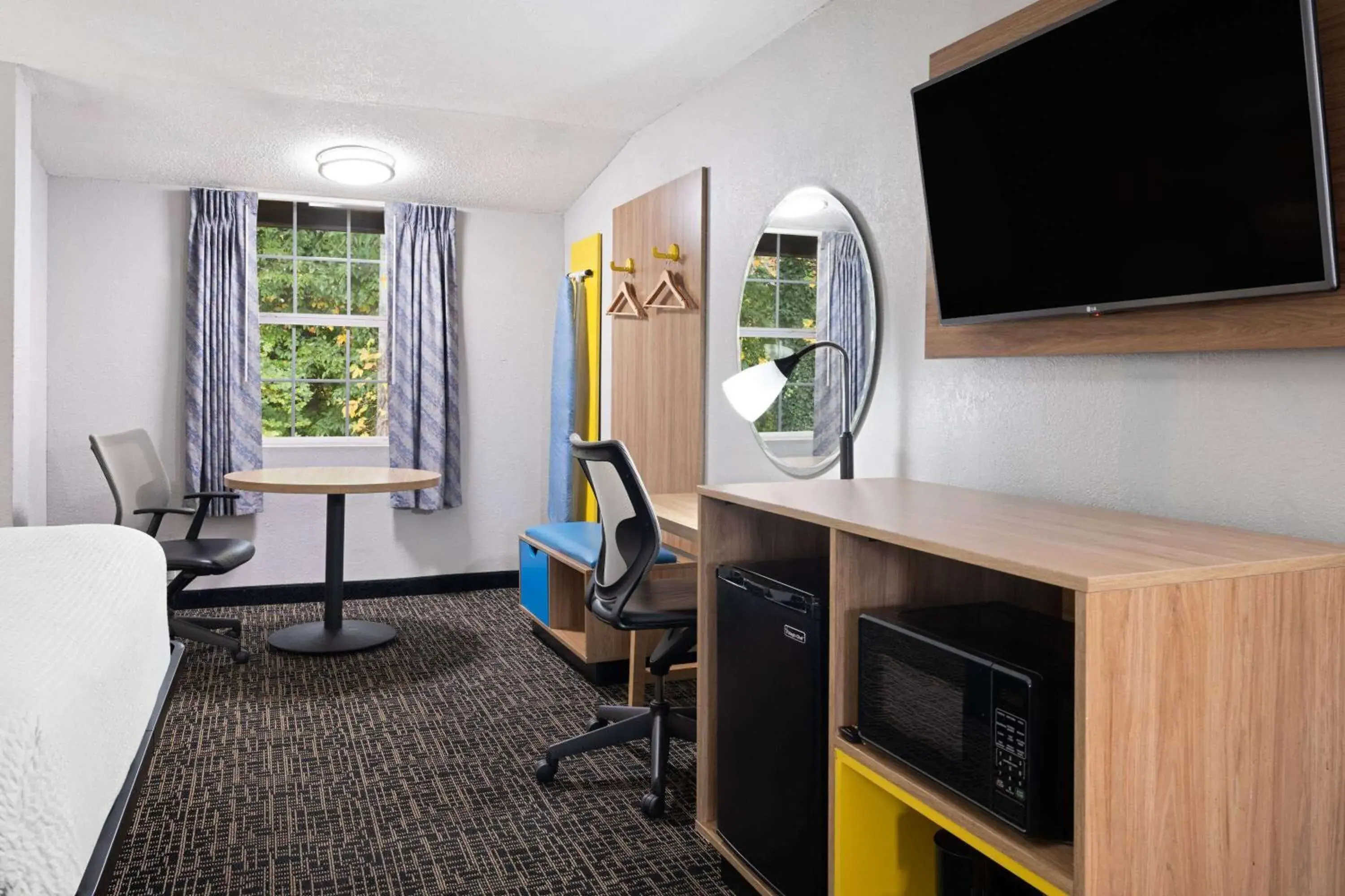 Photo of the whole room in Days Inn by Wyndham Salisbury, NC Photo of the whole room in Days Inn by Wyndham Salisbury, NC