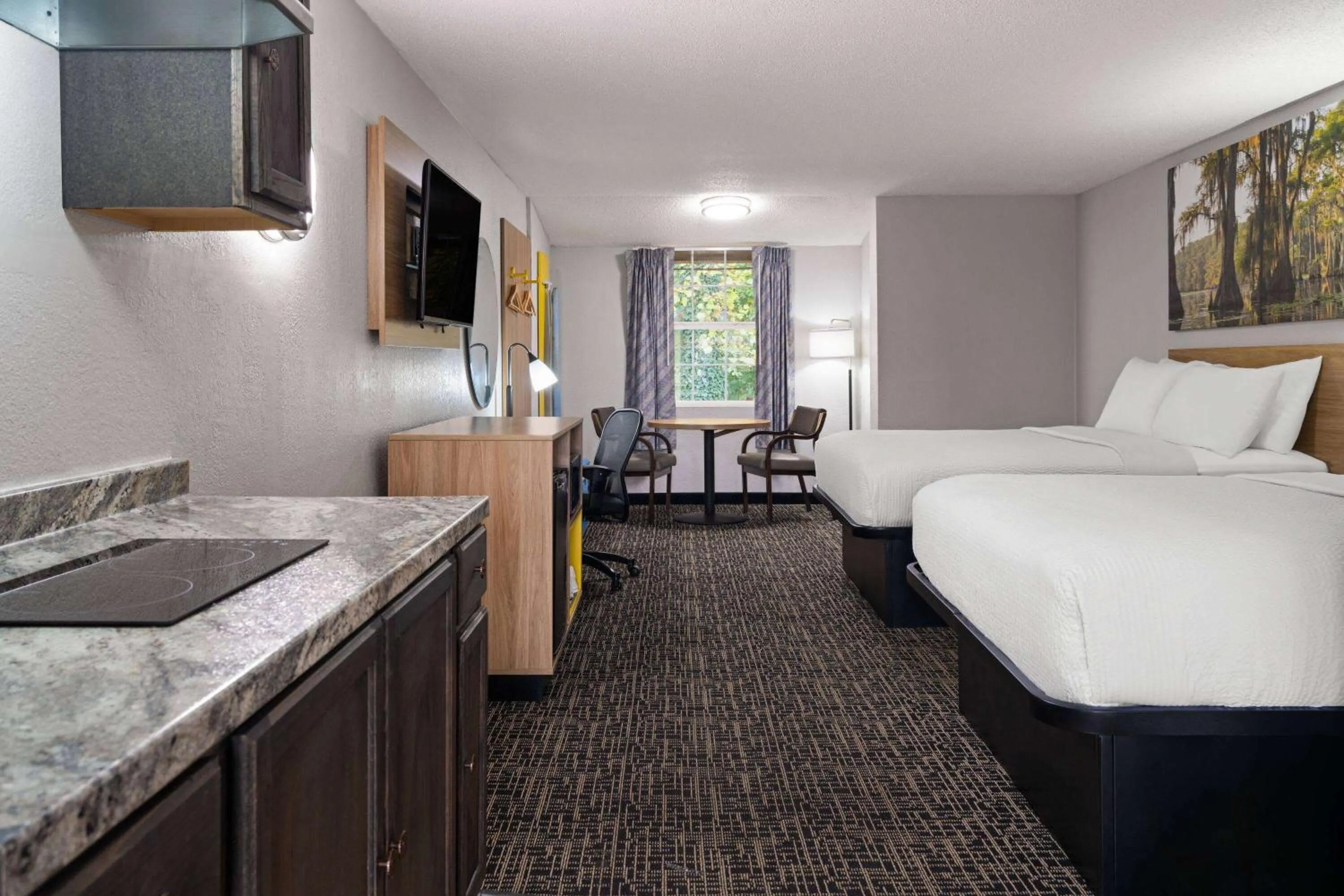 Photo of the whole room, Bed in Days Inn by Wyndham Salisbury, NC