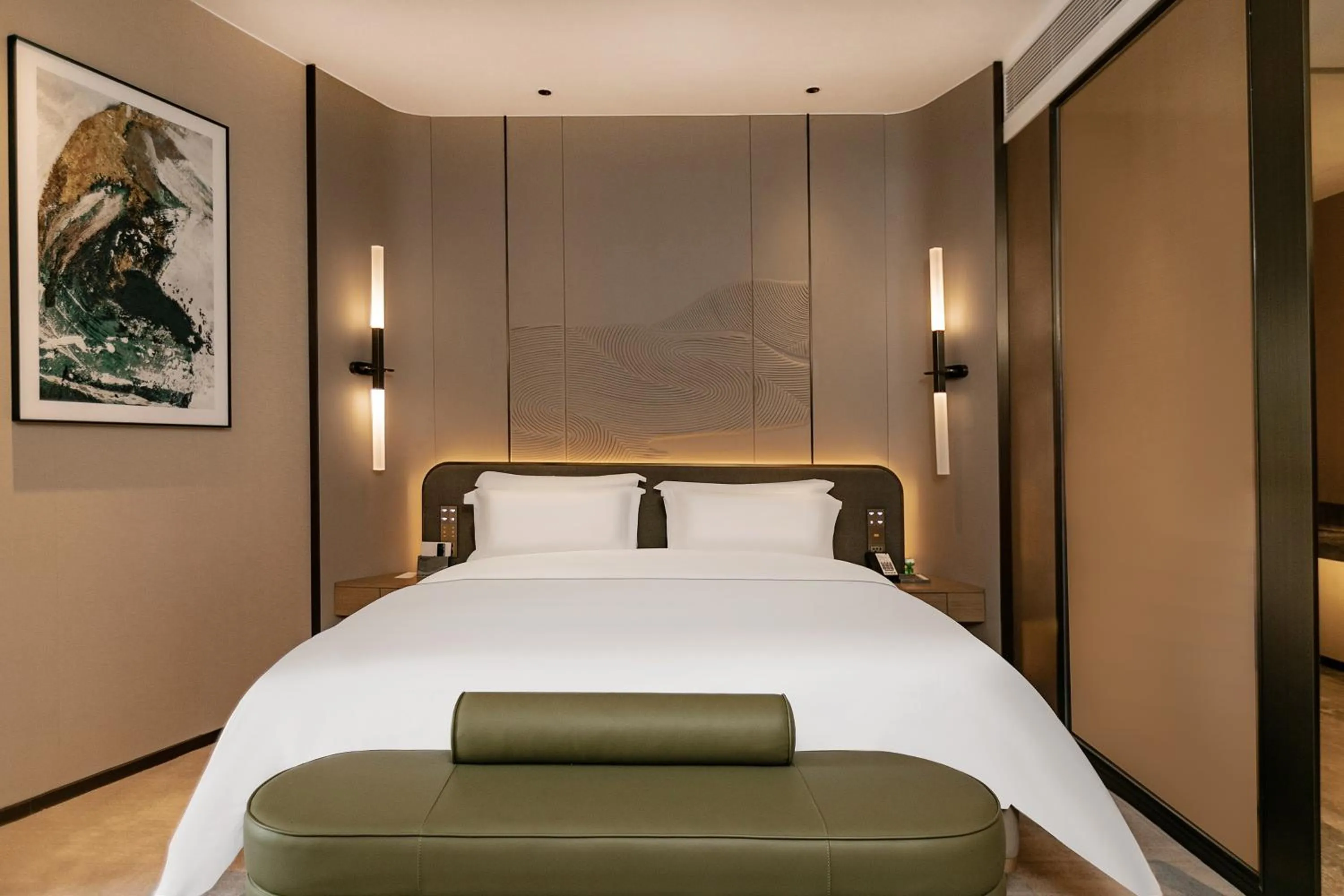 Bed in Wyndham Garden Gaozhou