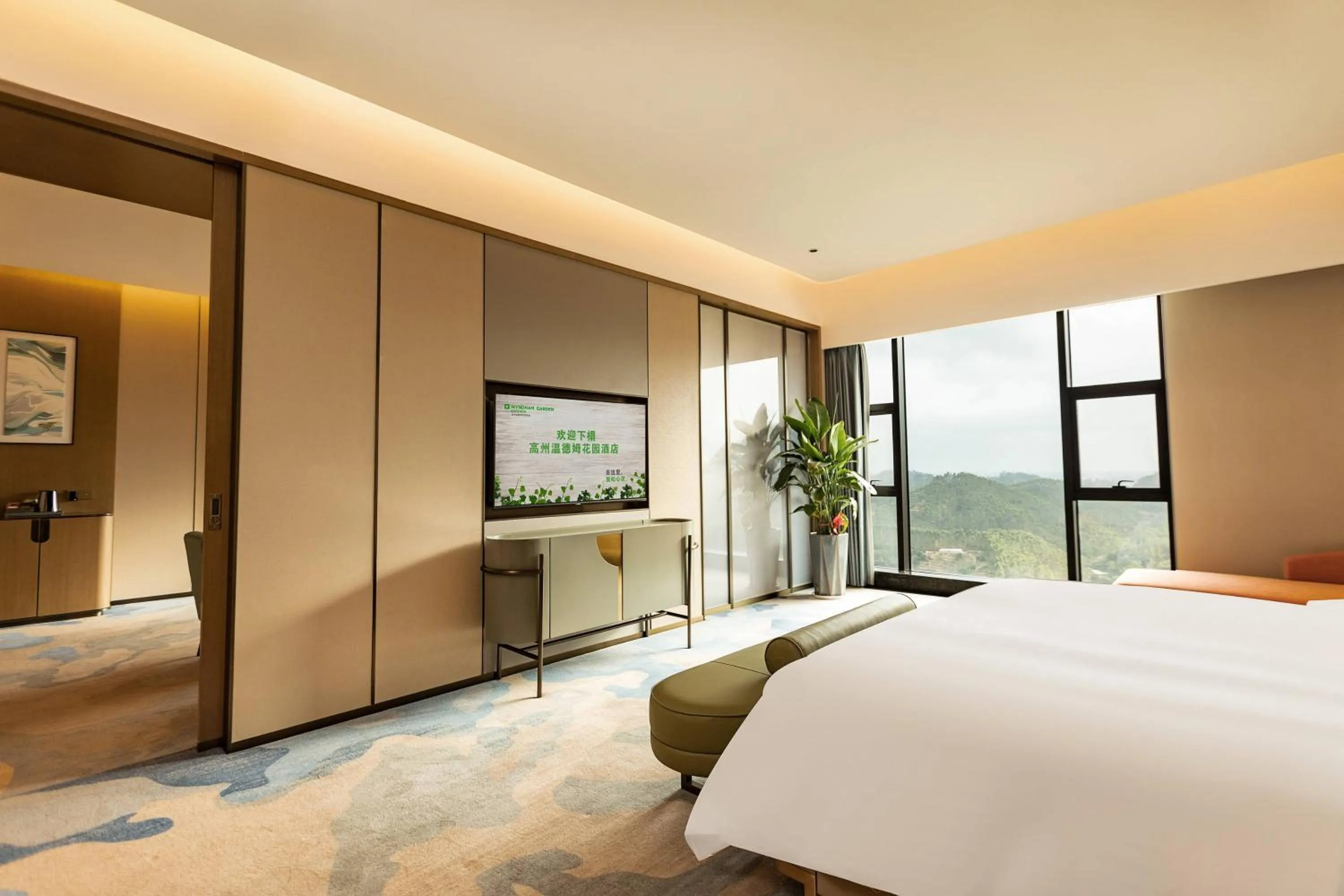 Bed in Wyndham Garden Gaozhou