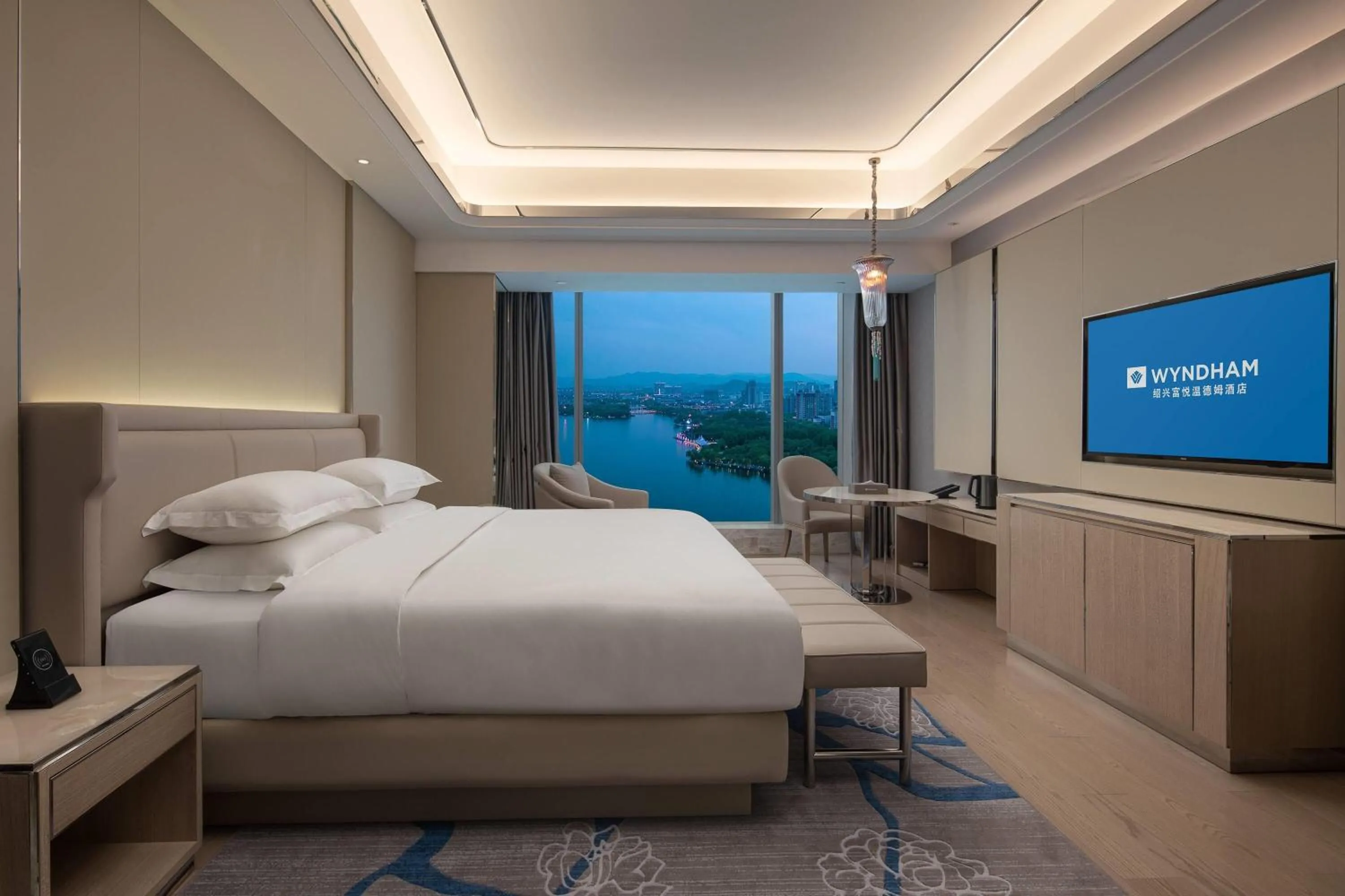 Photo of the whole room, Bed in Wyndham Shaoxing Keqiao