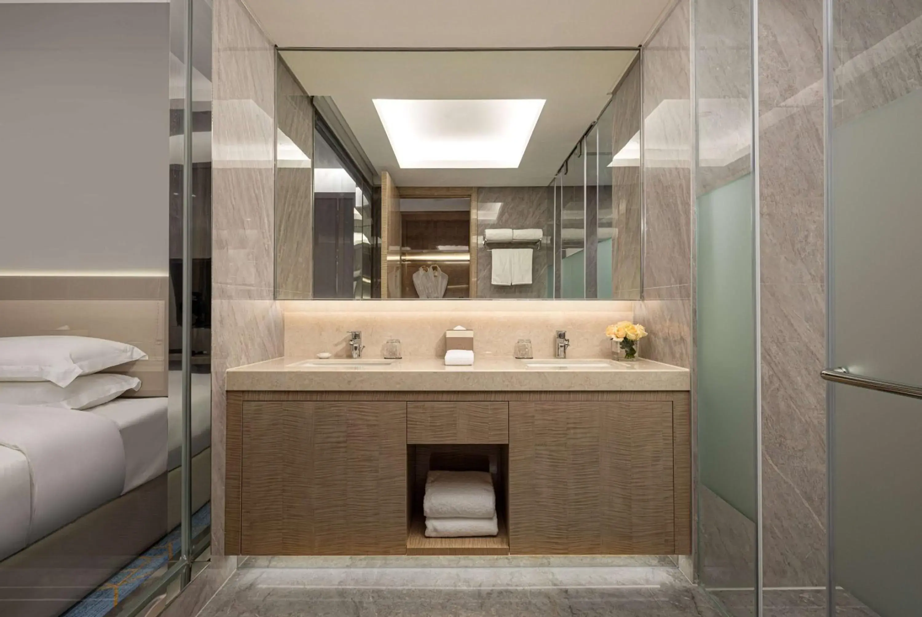 TV and multimedia, Bed in Wyndham Shaoxing Keqiao TV and multimedia, Bed in Wyndham Shaoxing Keqiao