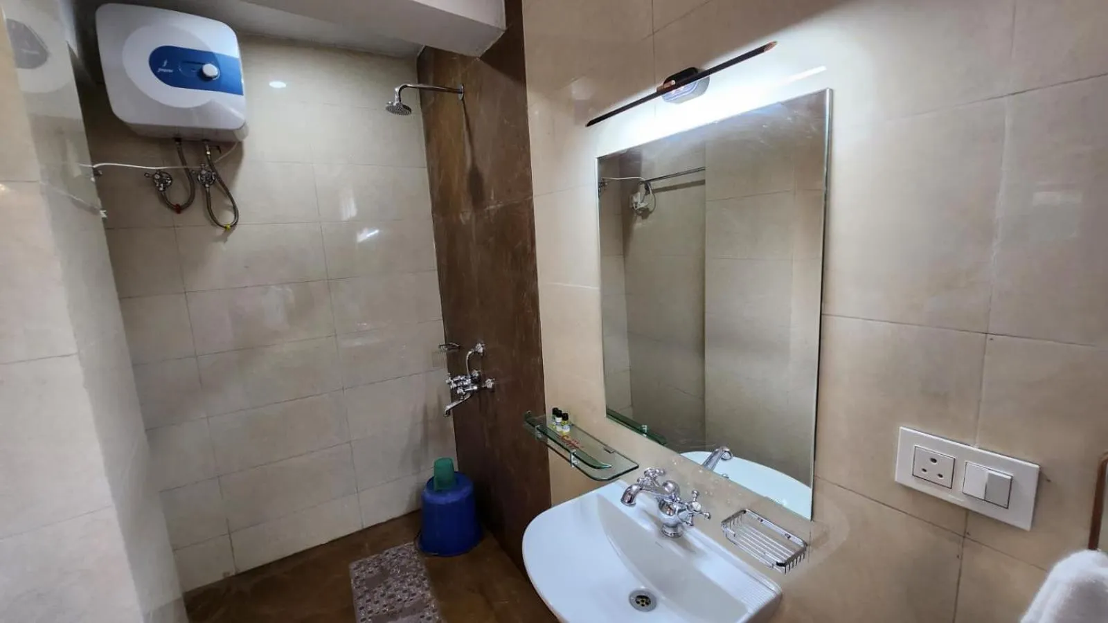 Toilet in Ivanhoe Hotel (A Heritage Property)