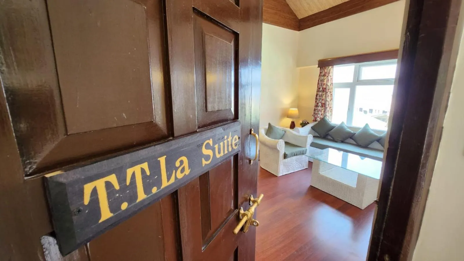 Logo/Certificate/Sign in Ivanhoe Hotel (A Heritage Property)