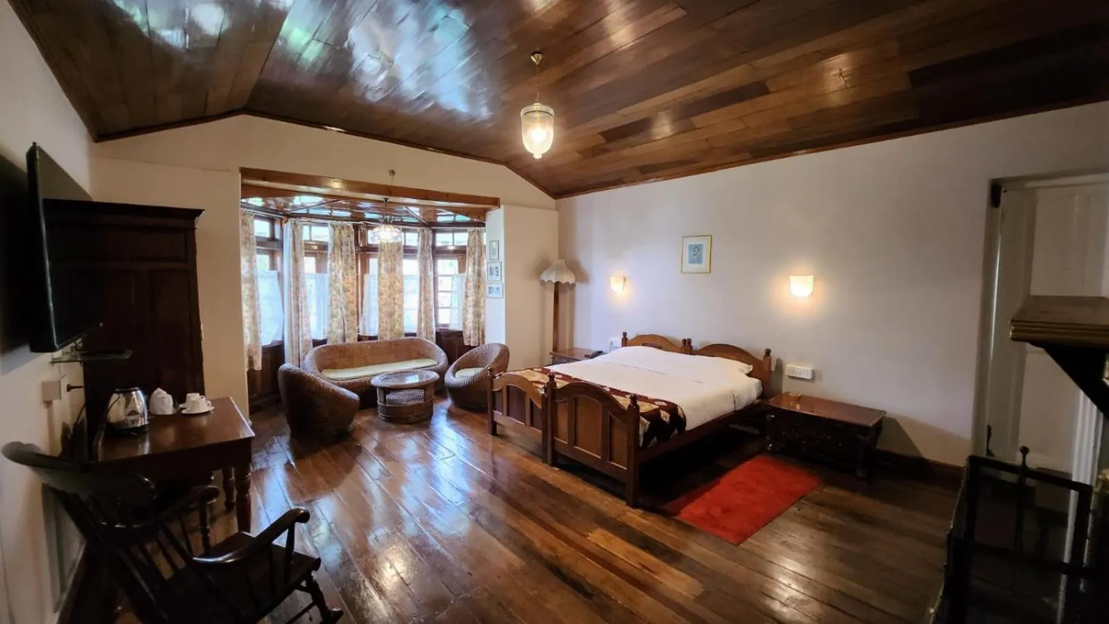 Bed in Ivanhoe Hotel (A Heritage Property)