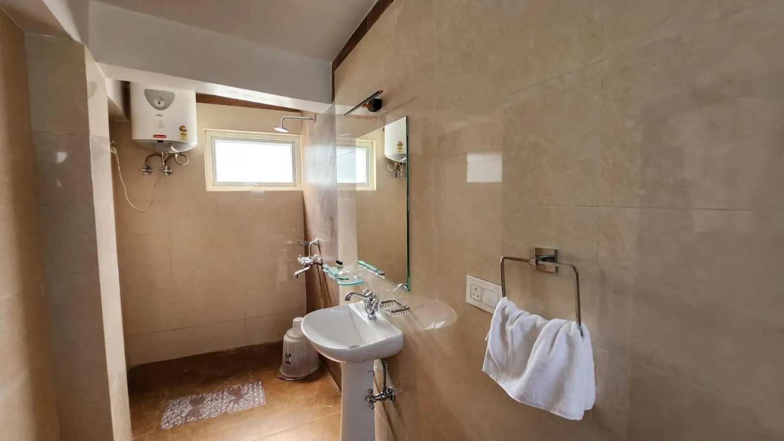 Toilet in Ivanhoe Hotel (A Heritage Property)