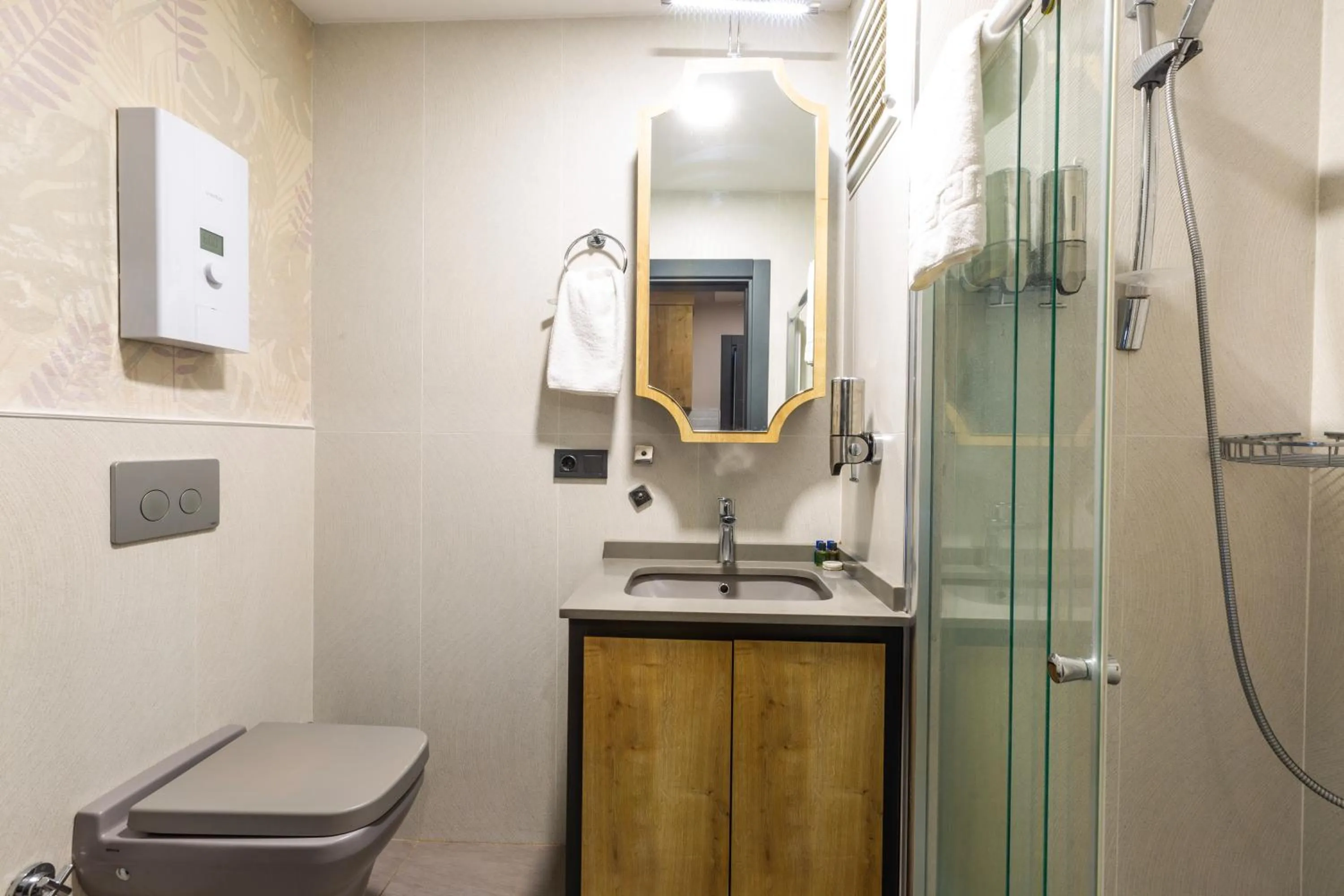 Shower in North Star Hotel