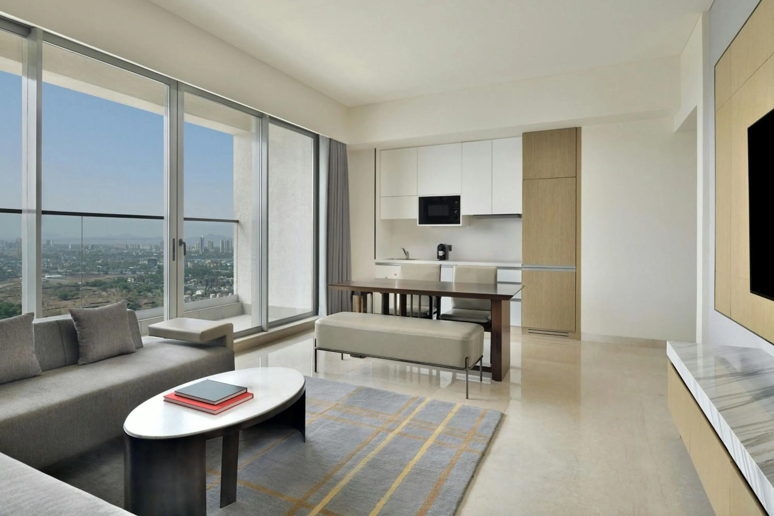 Living room in Le Méridien Navi Mumbai