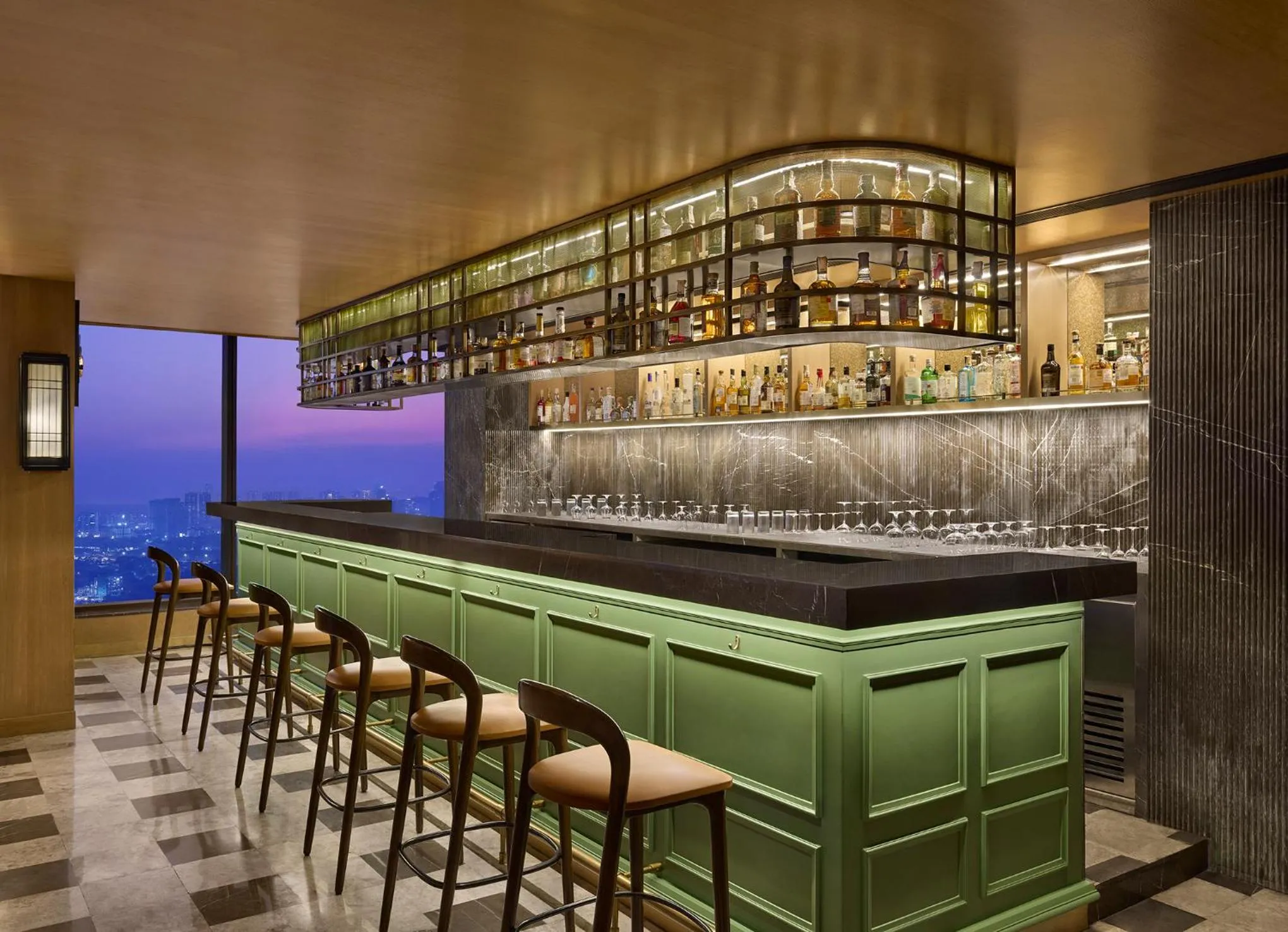 Lounge or bar in Marriott Executive Apartments Navi Mumbai