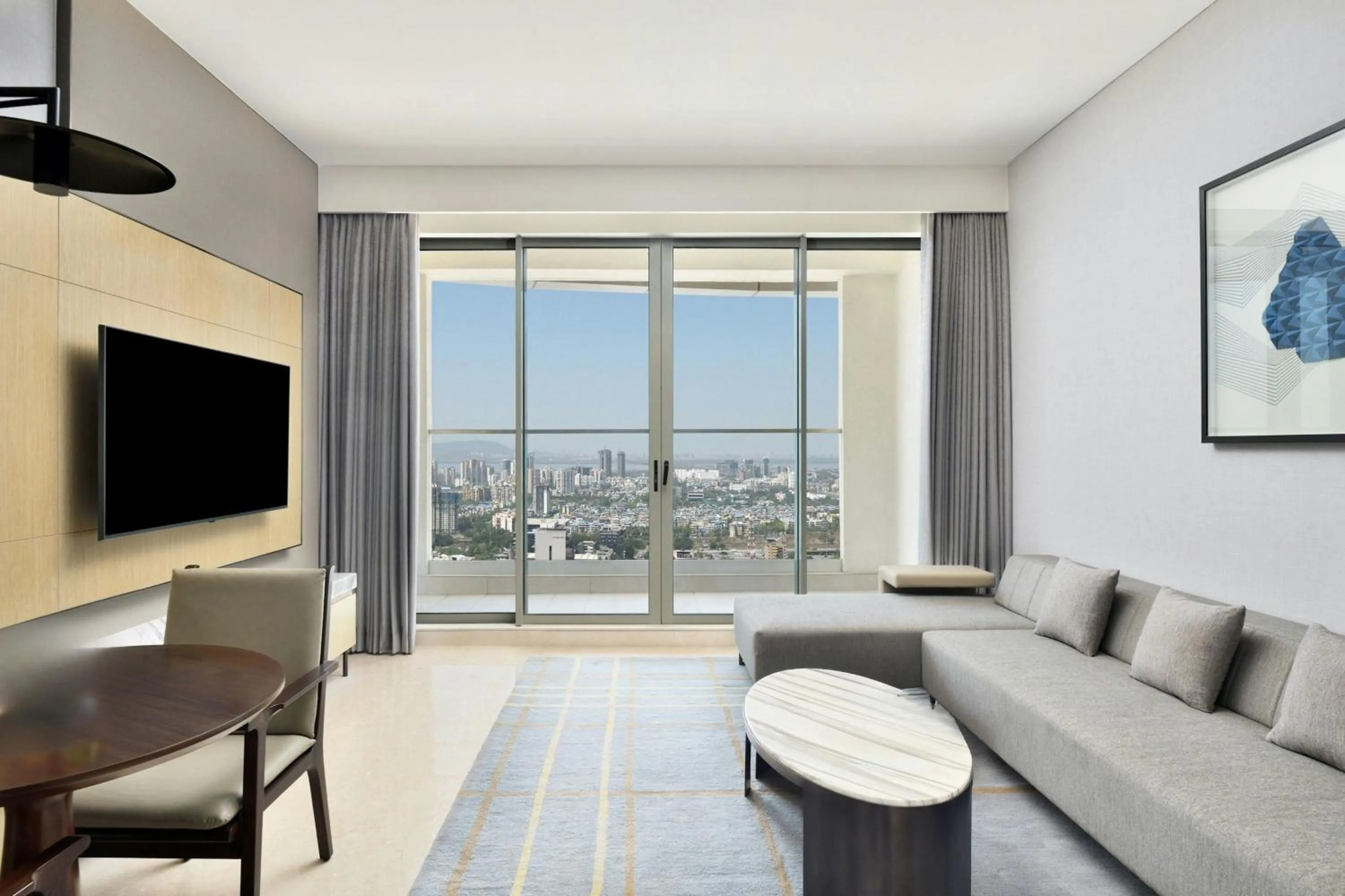 Living room in Le Méridien Navi Mumbai