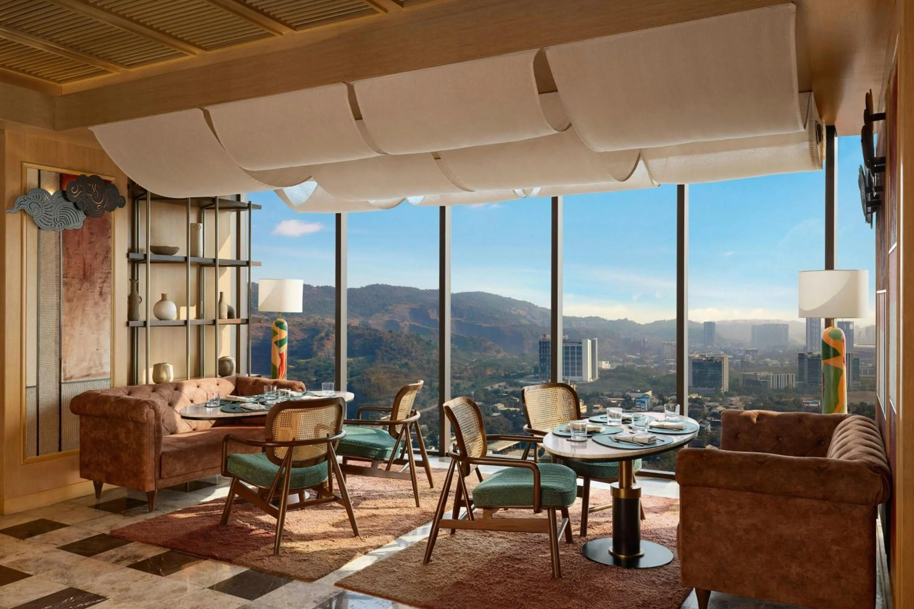 Restaurant/places to eat in Le Méridien Navi Mumbai