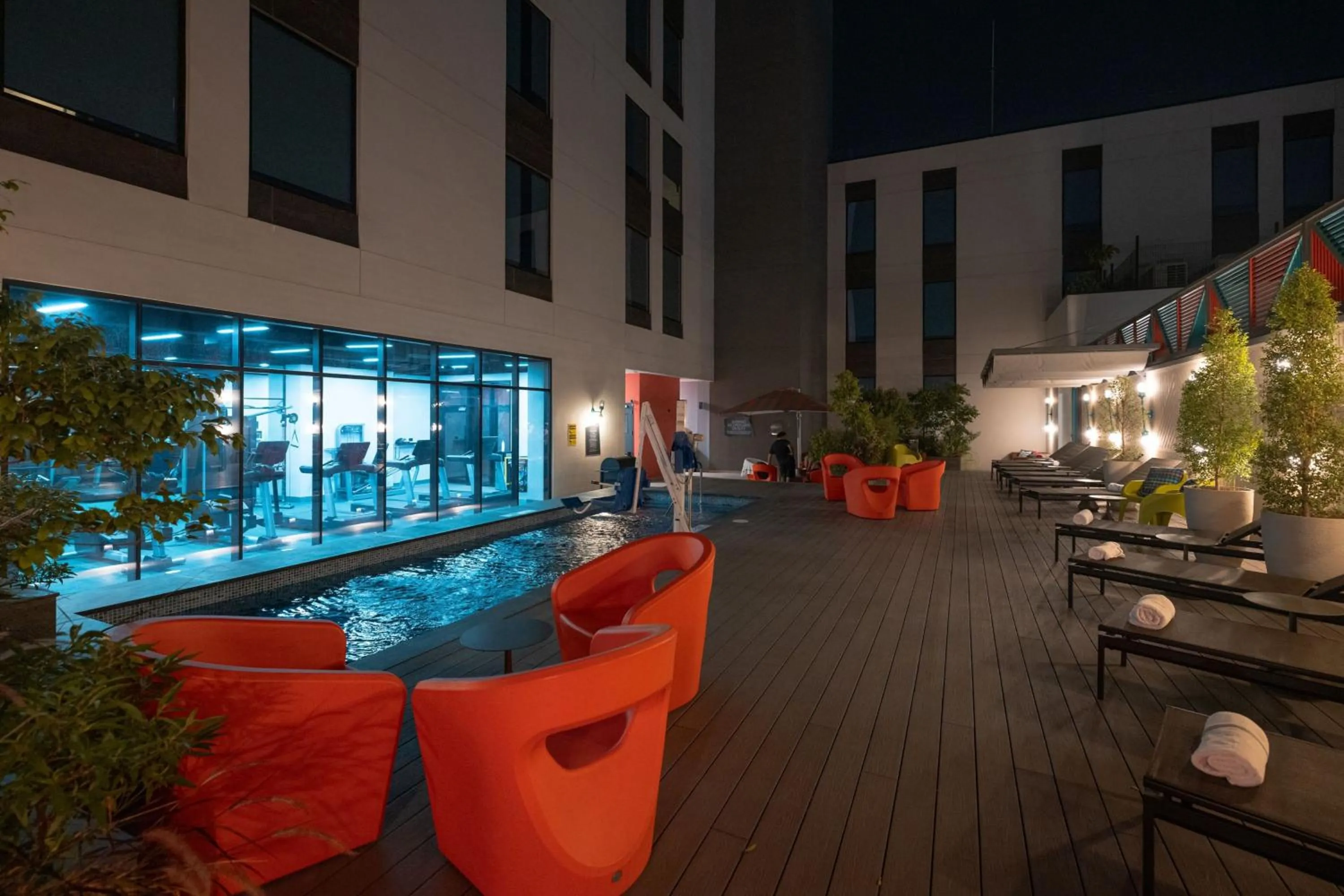 Swimming pool in Aloft San Pedro Sula