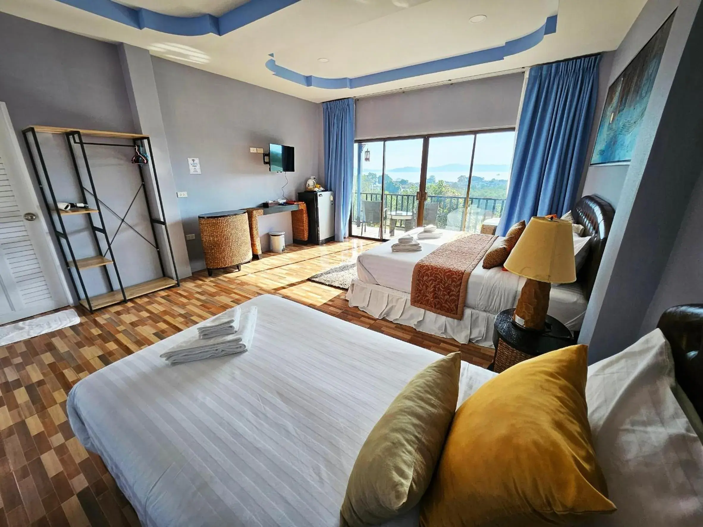 Triple Room with Bath in So View Phuket Resort Triple Room with Bath in So View Phuket Resort