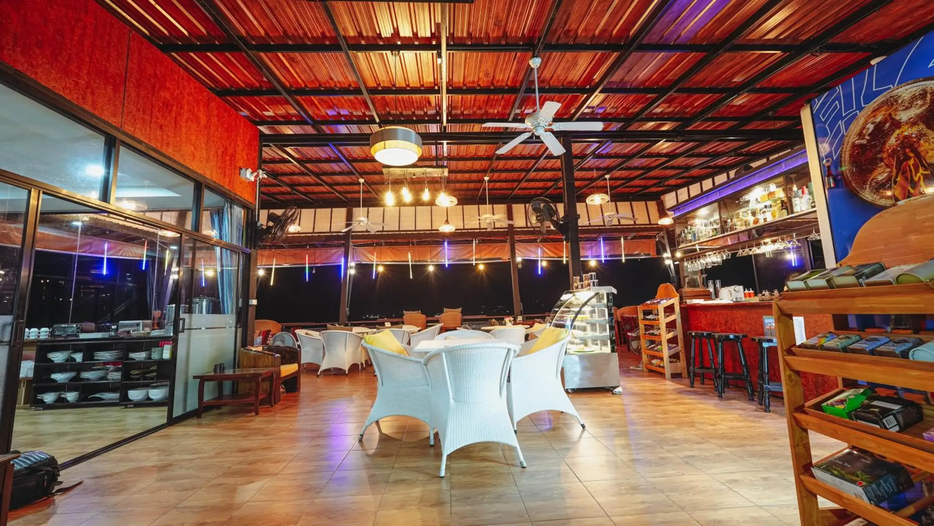 Restaurant/places to eat in So View Phuket Resort Restaurant/places to eat in So View Phuket Resort