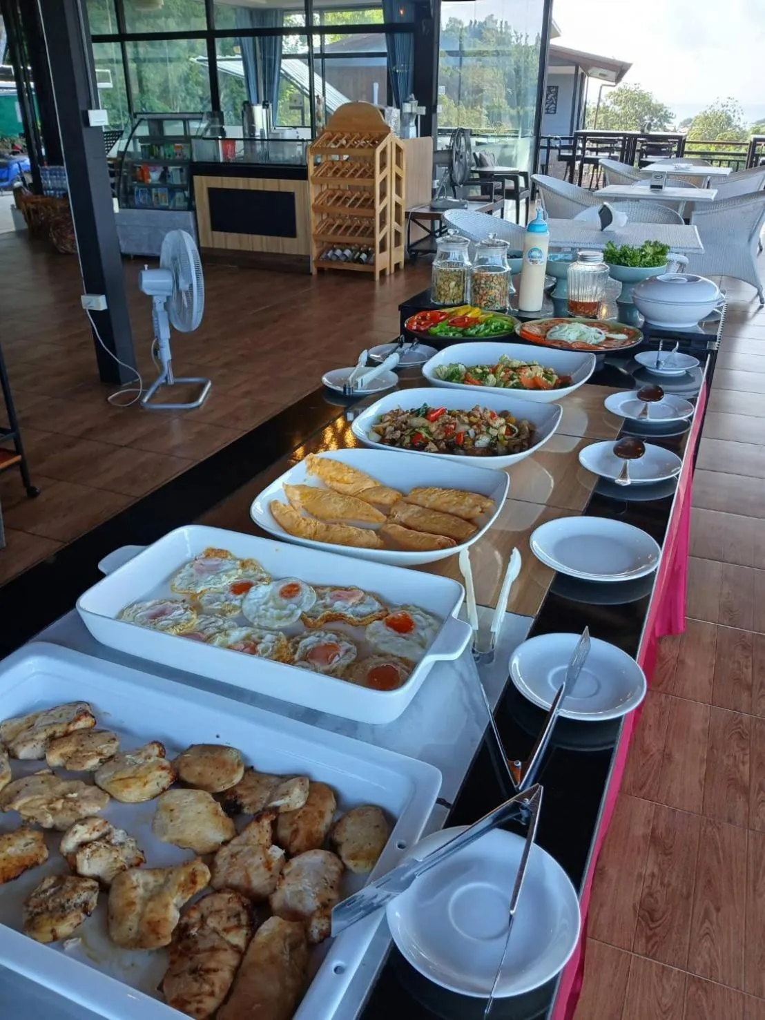 Restaurant/places to eat in So View Phuket Resort