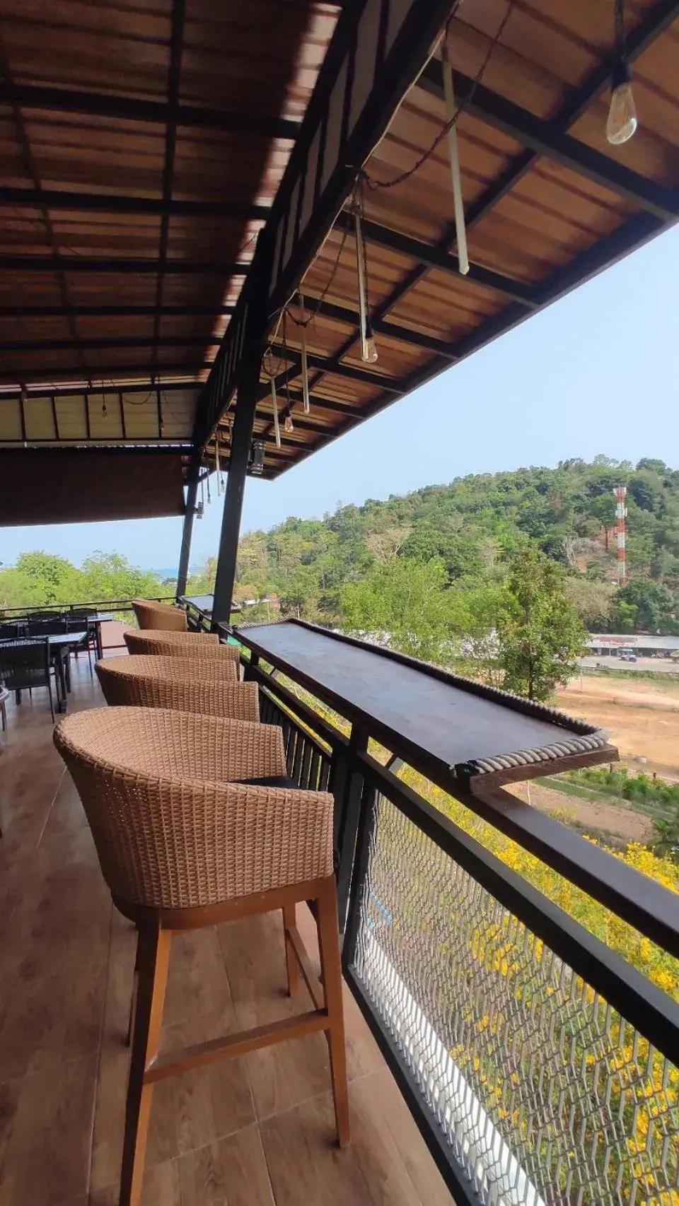 Restaurant/places to eat in So View Phuket Resort Restaurant/places to eat in So View Phuket Resort