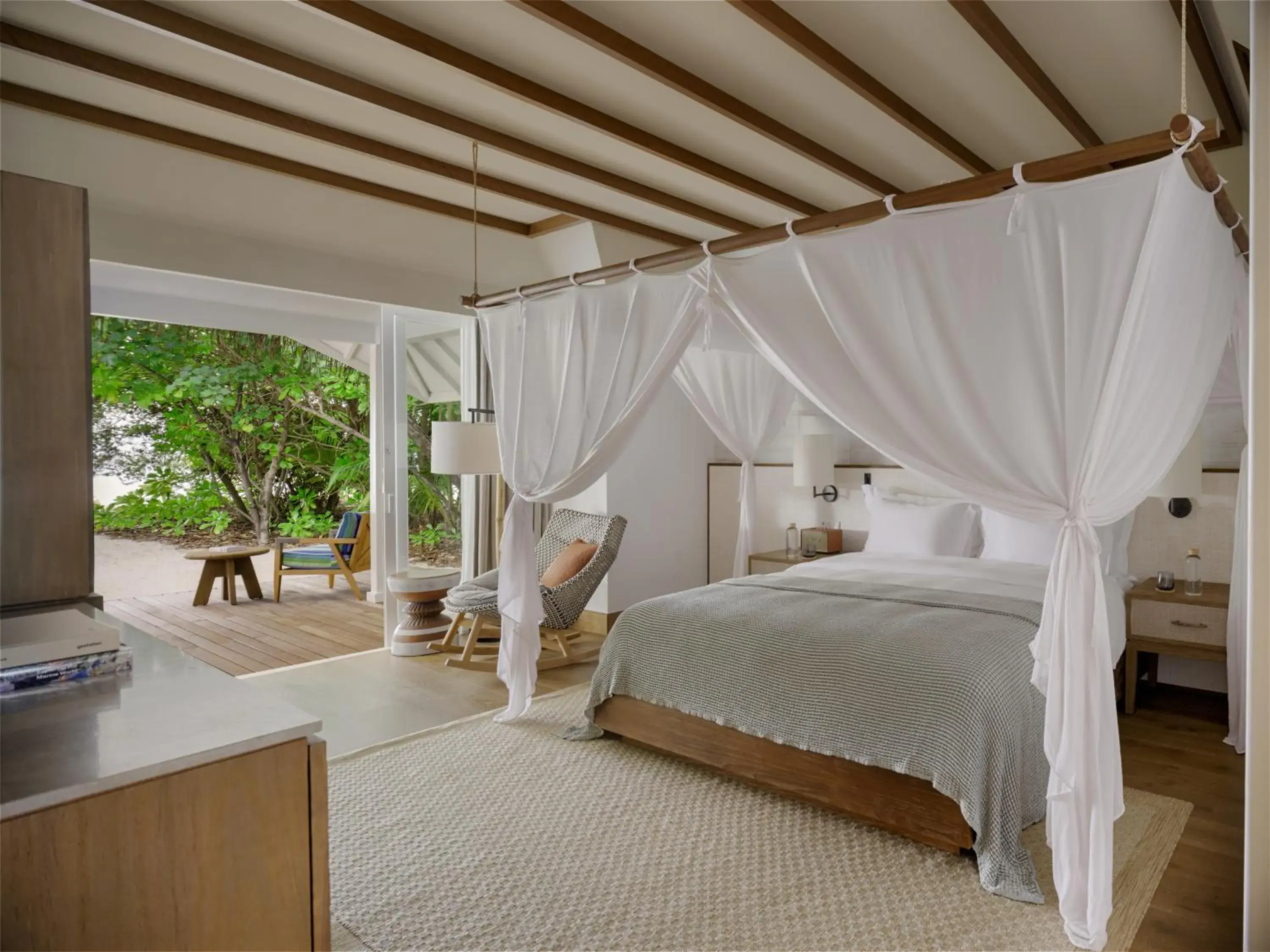 Deluxe Beach Villa Suite with Pool in Six Senses Kanuhura Deluxe Beach Villa Suite with Pool in Six Senses Kanuhura
