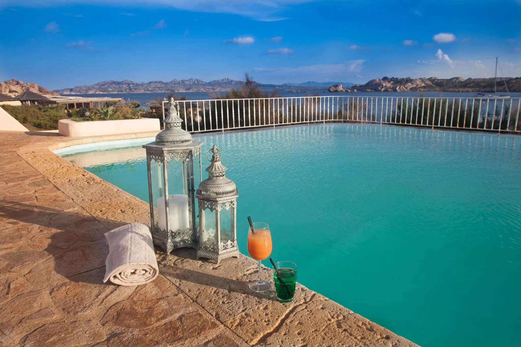 Swimming pool in Hotel Cala Lunga