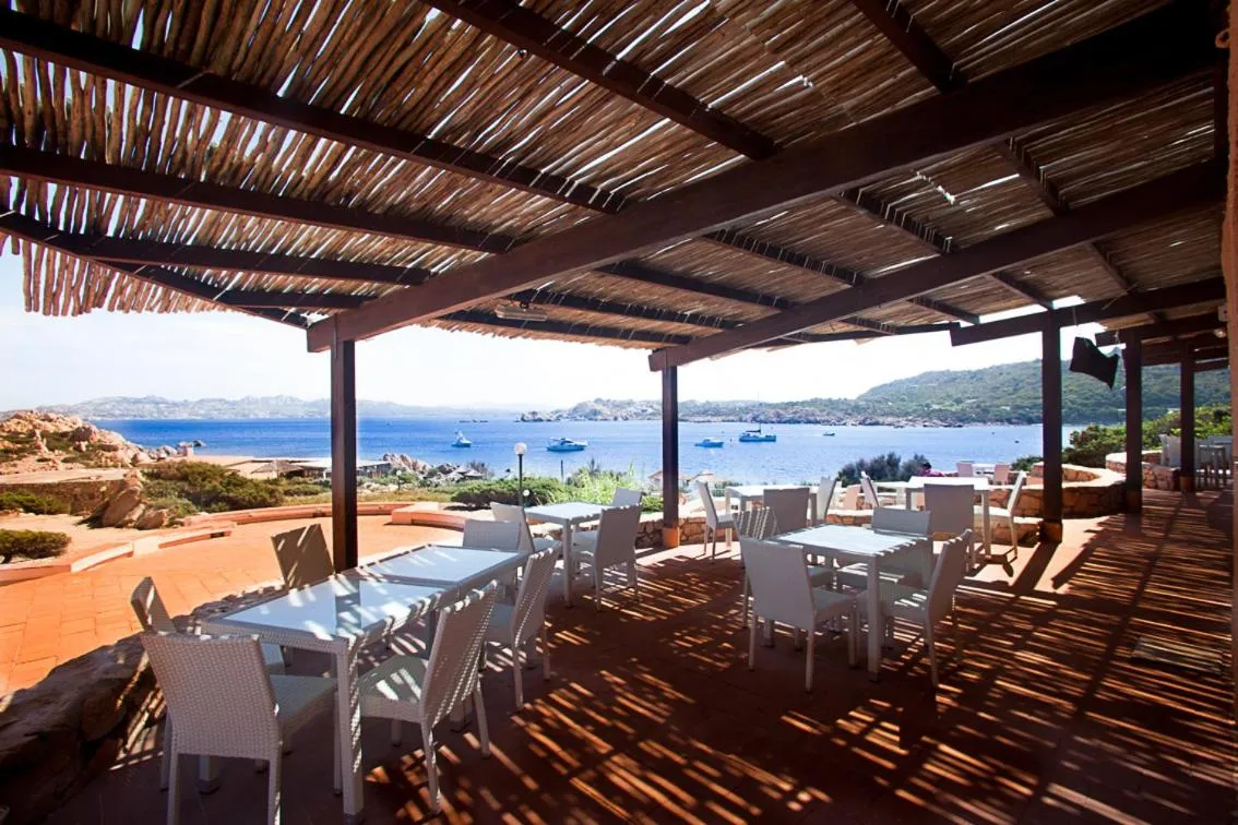 Patio in Hotel Cala Lunga