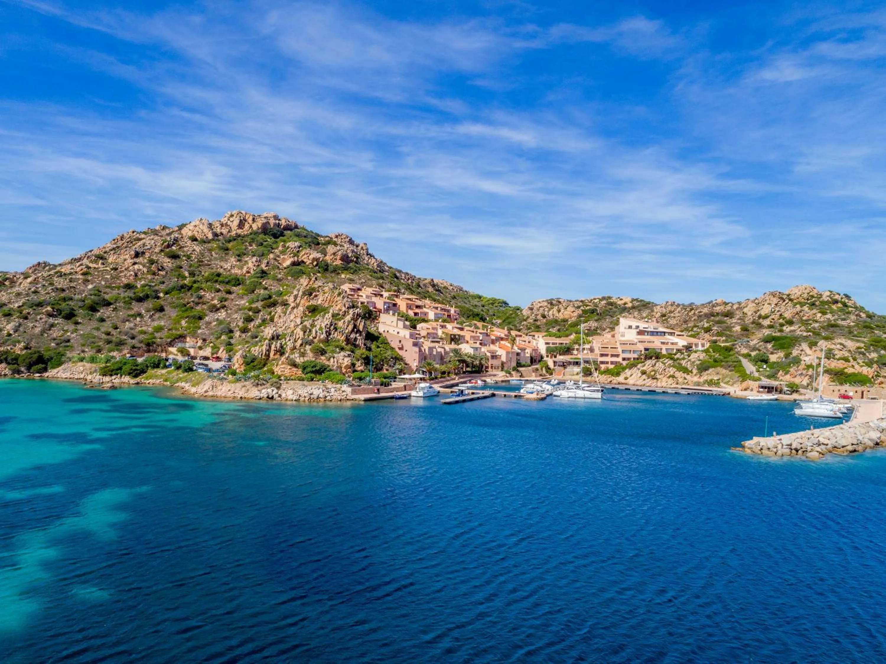 Property building in Hotel Cala Lunga