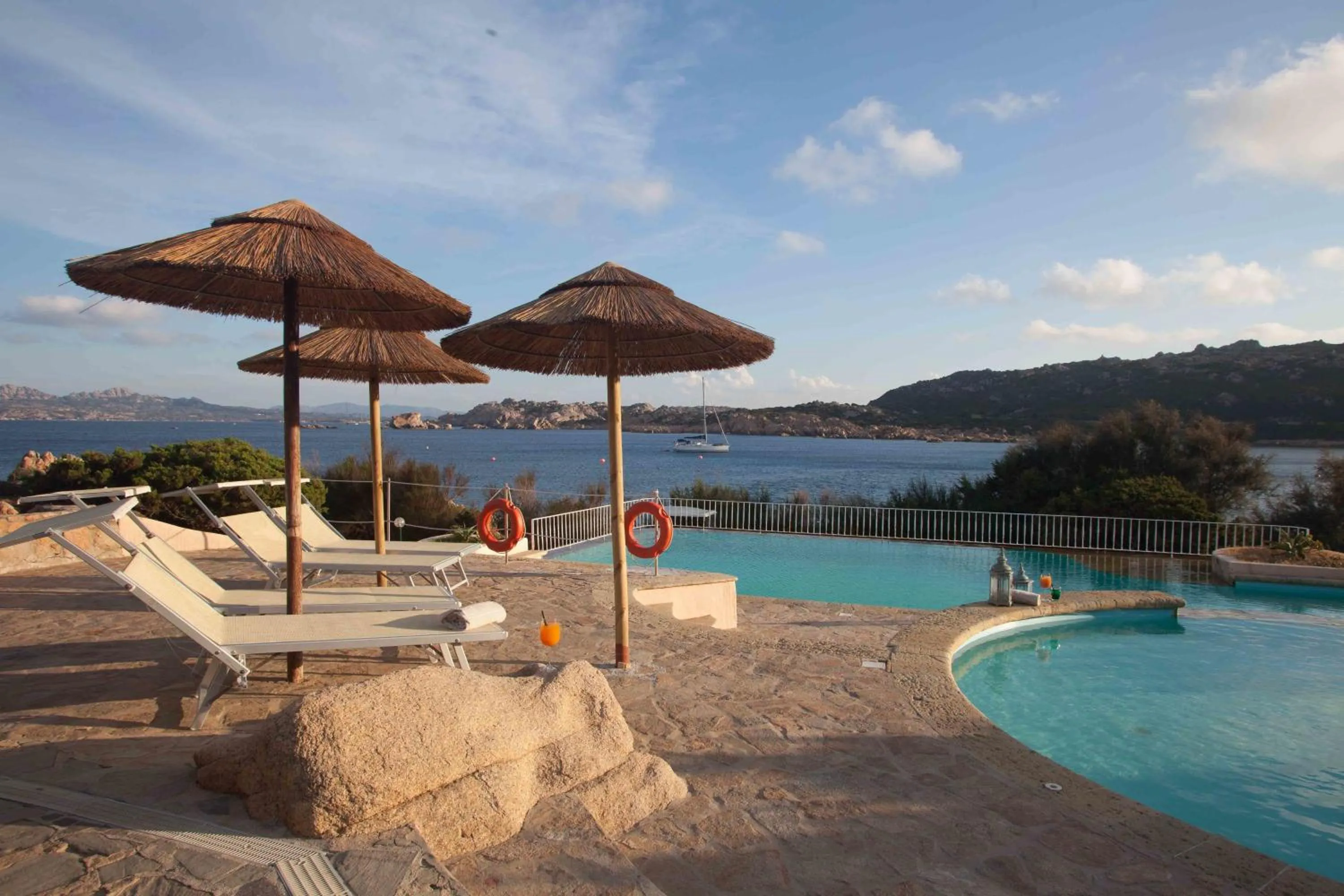 Pool view in Hotel Cala Lunga