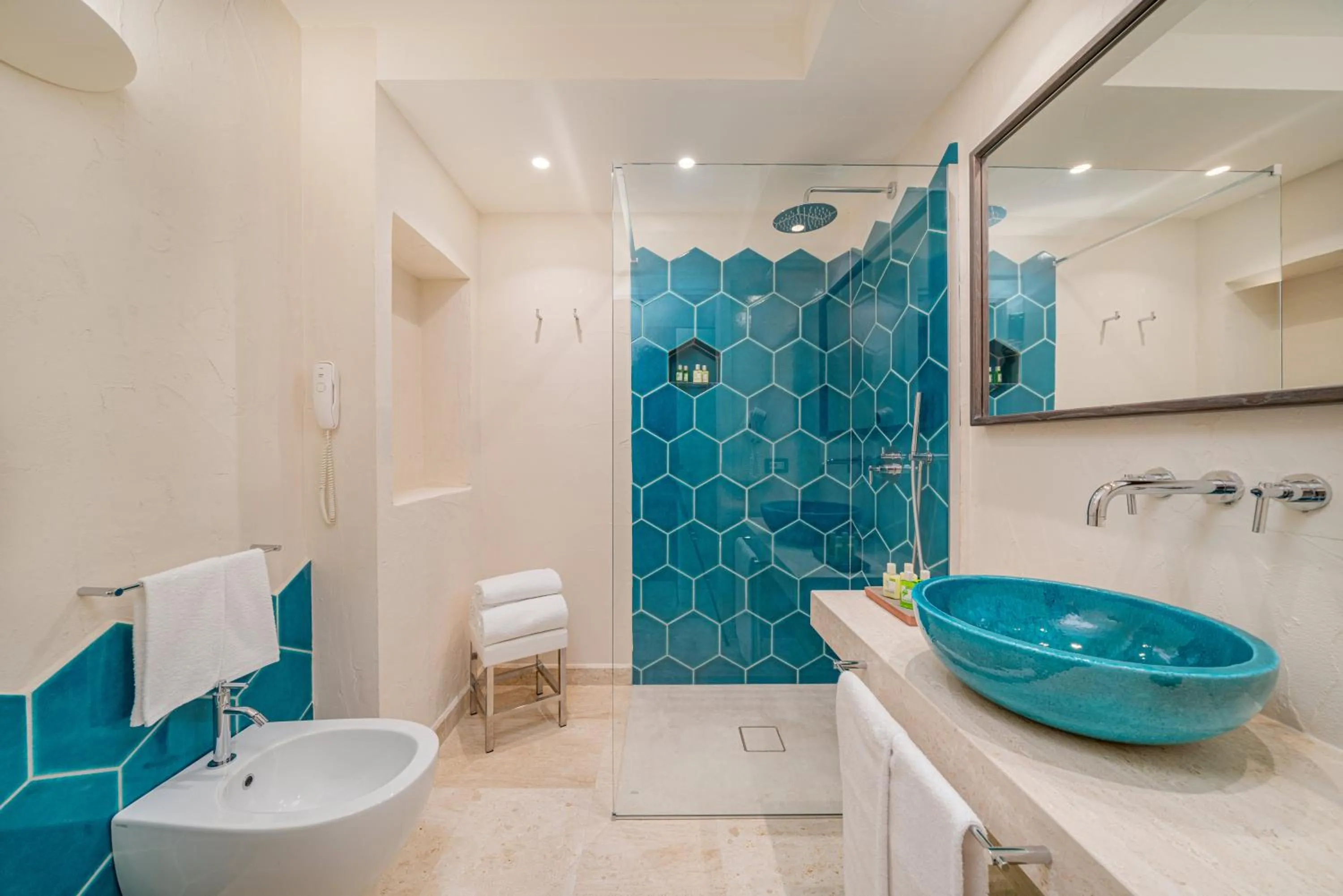 Bathroom in Hotel Cala Lunga