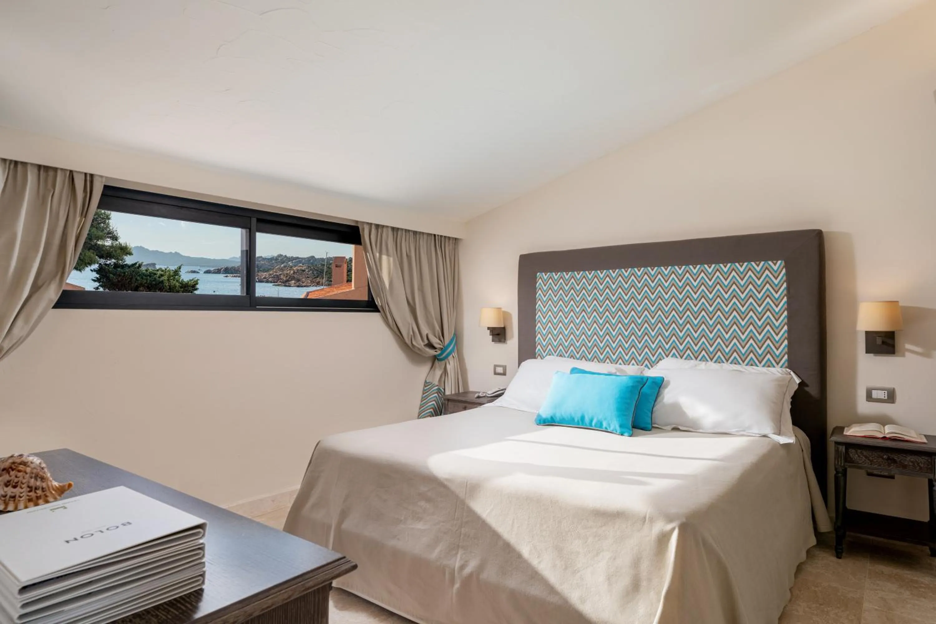 Bed in Hotel Cala Lunga